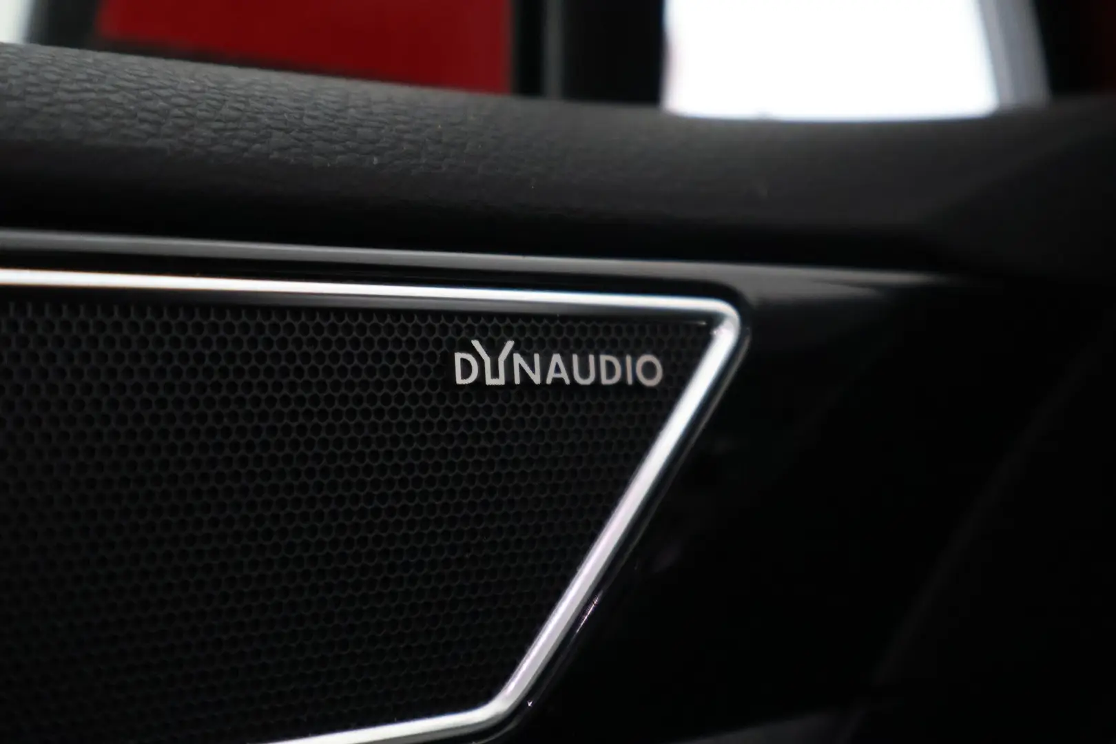 Car Image - chha1U4xxfSk2DhTmcNIB