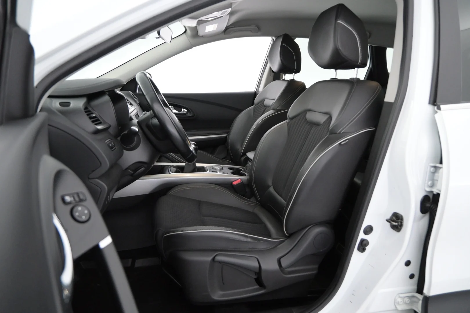 Car Image - 4e01mF4BDcEsg1E0GCxkct