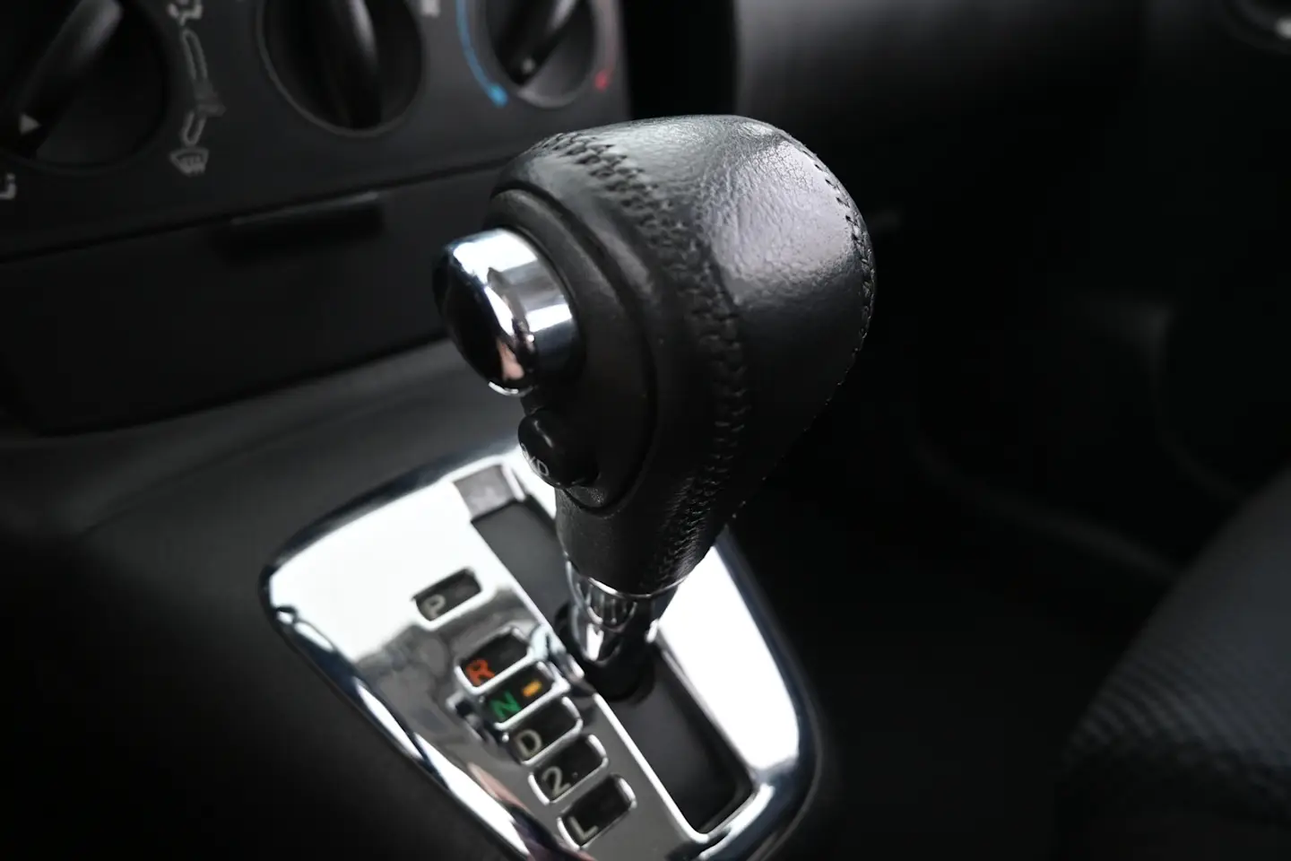 Car Image - 3z5XIPdRKdSnTrwzjjnVur