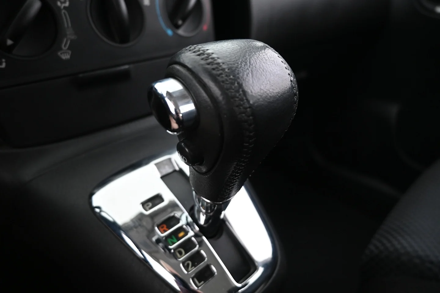 Car Image - 3z5XIPdRKdSnTrwzjjnVur