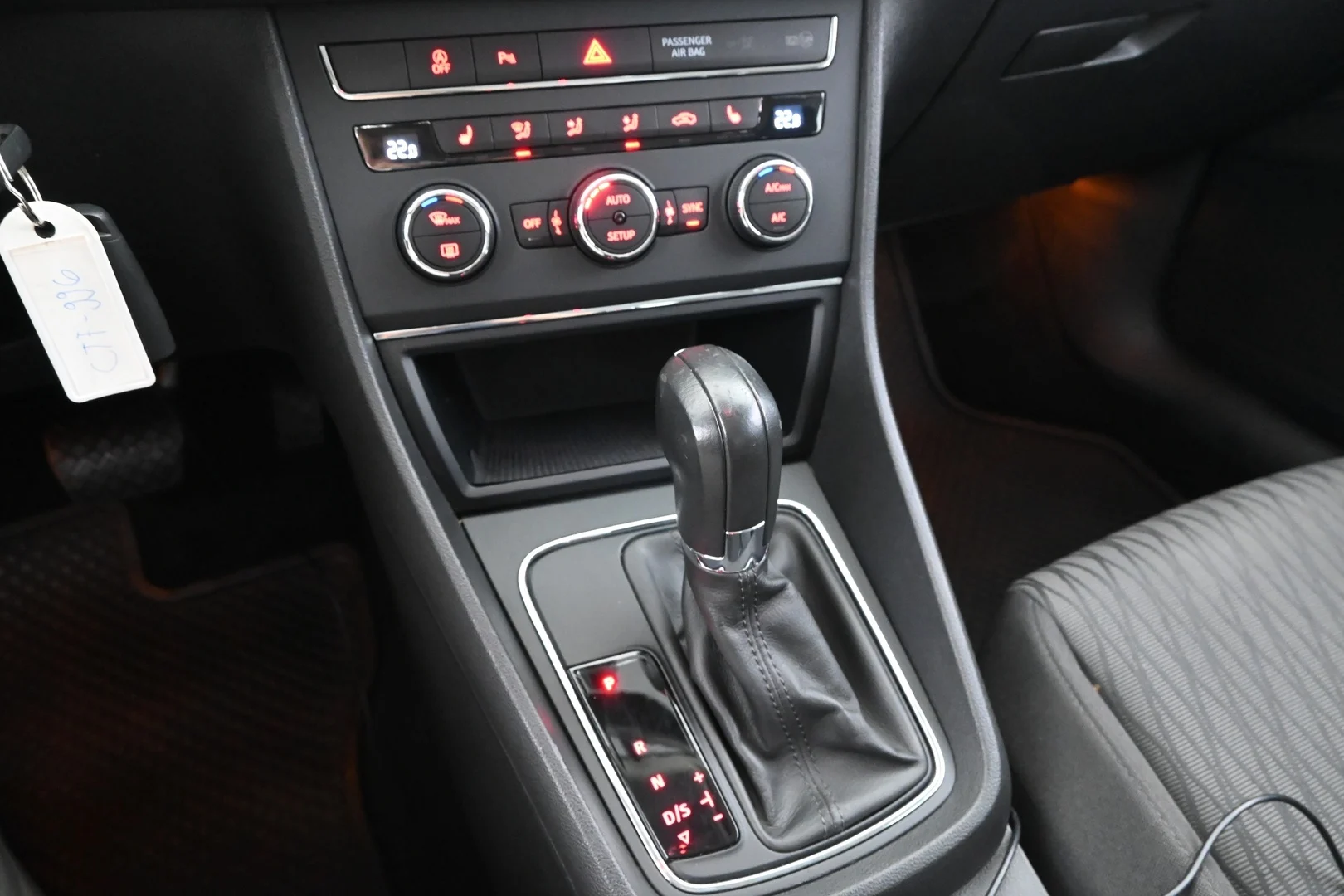 Car Image - 3g9YJx4jrkmyvwYNse6mg3
