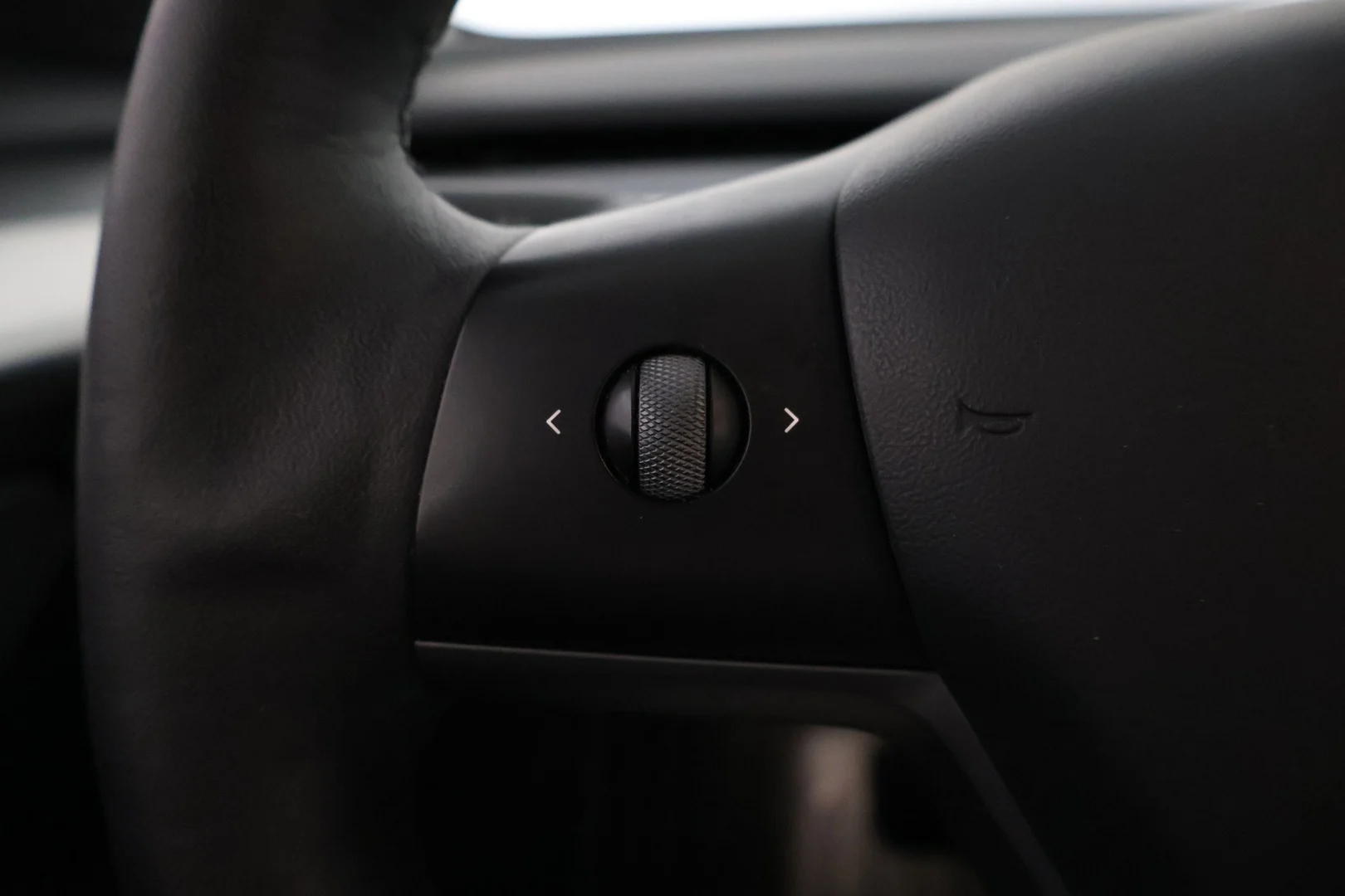 Car Image - 4pOolRI4GuLZWAP2MOq9qF