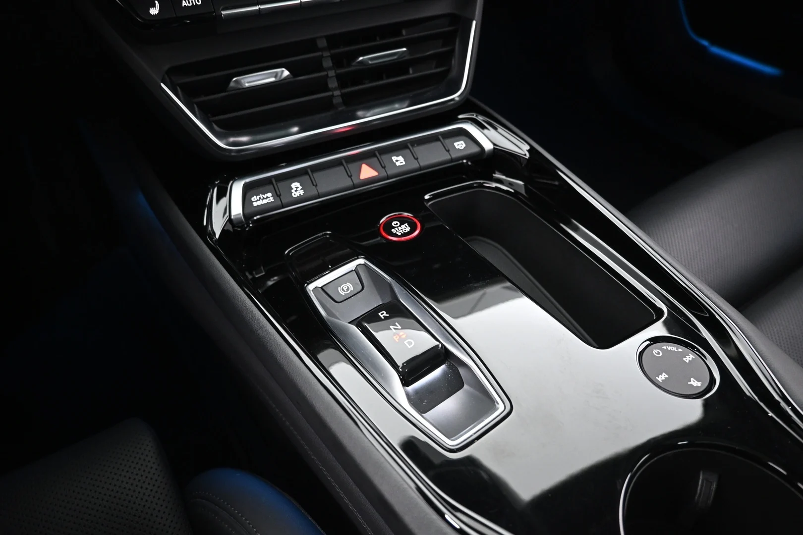Car Image - 68kdl7E2xi3OfOlT7mmz7l