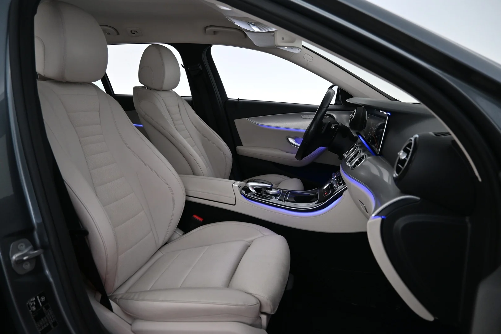 Car Image - 6rU84w8FRS6o0KH0ZQPlxV