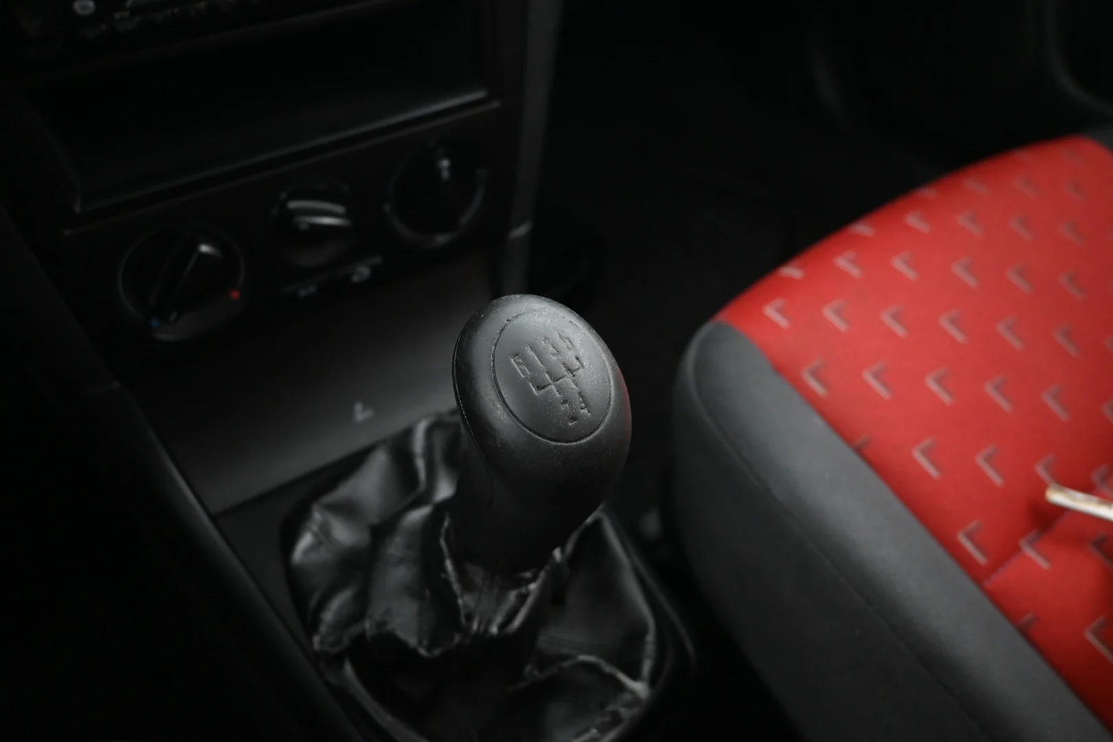 Car Image - 1UiOgzb31OzfYzTtwq638D