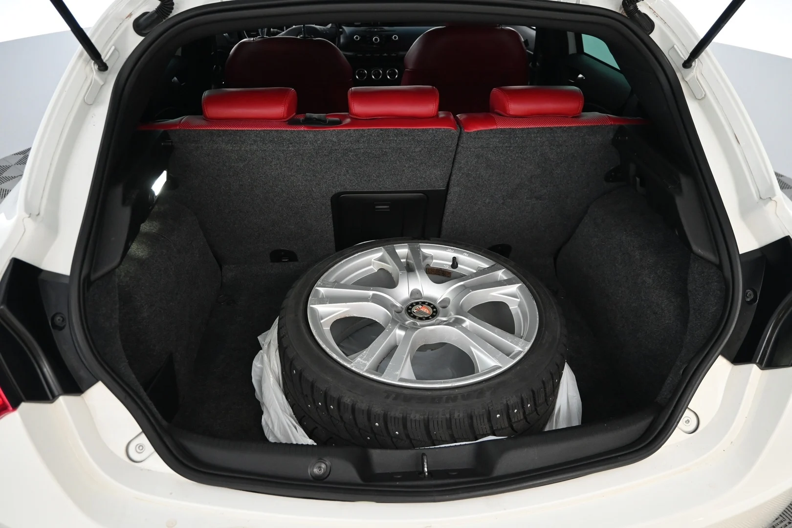 Car Image - 3IG0J5q9iu3WM7iZBNd9tP