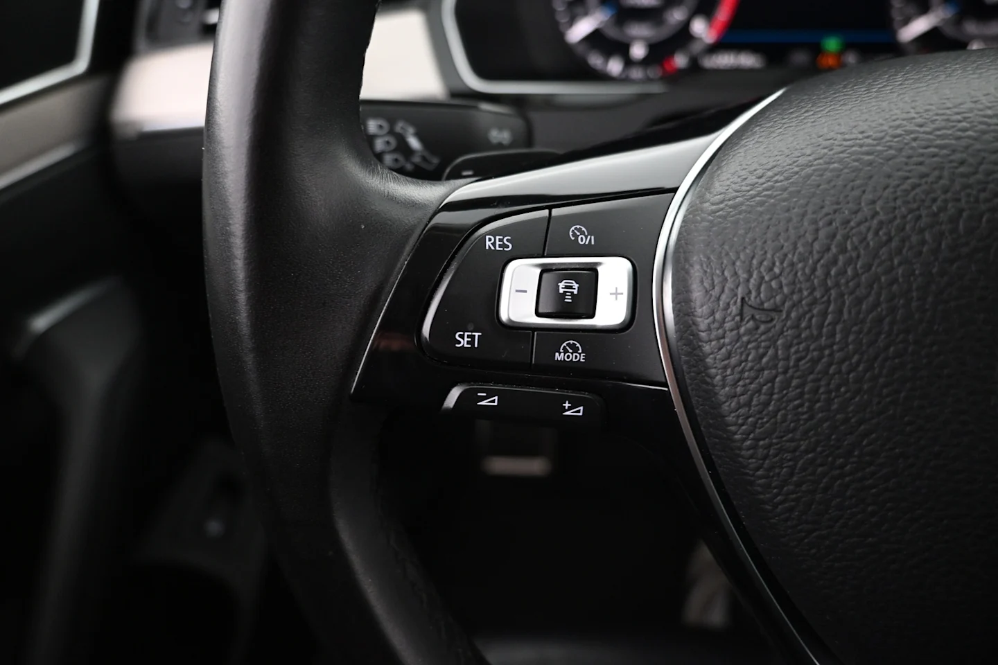 Car Image - 4MZi0NE4h3KdCmNKRxlbQt