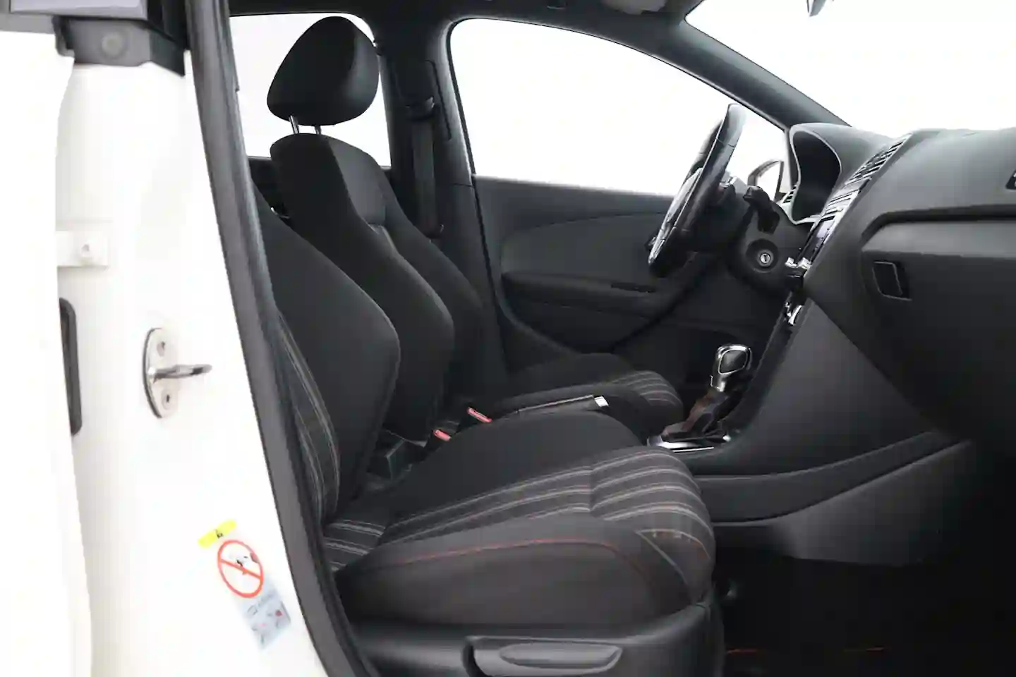 Car Image - 1INloYbLHl3CBi4khHE8AN