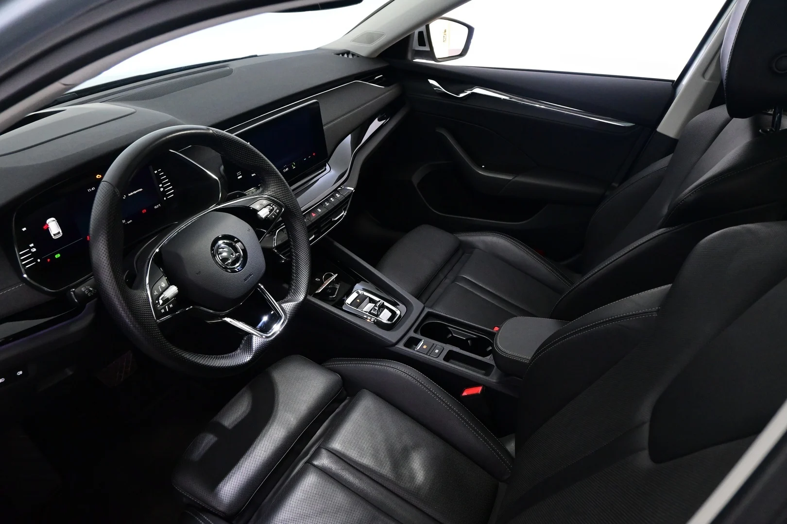 Car Image - 3Pv3eAf7zdrrwhhk27njfv