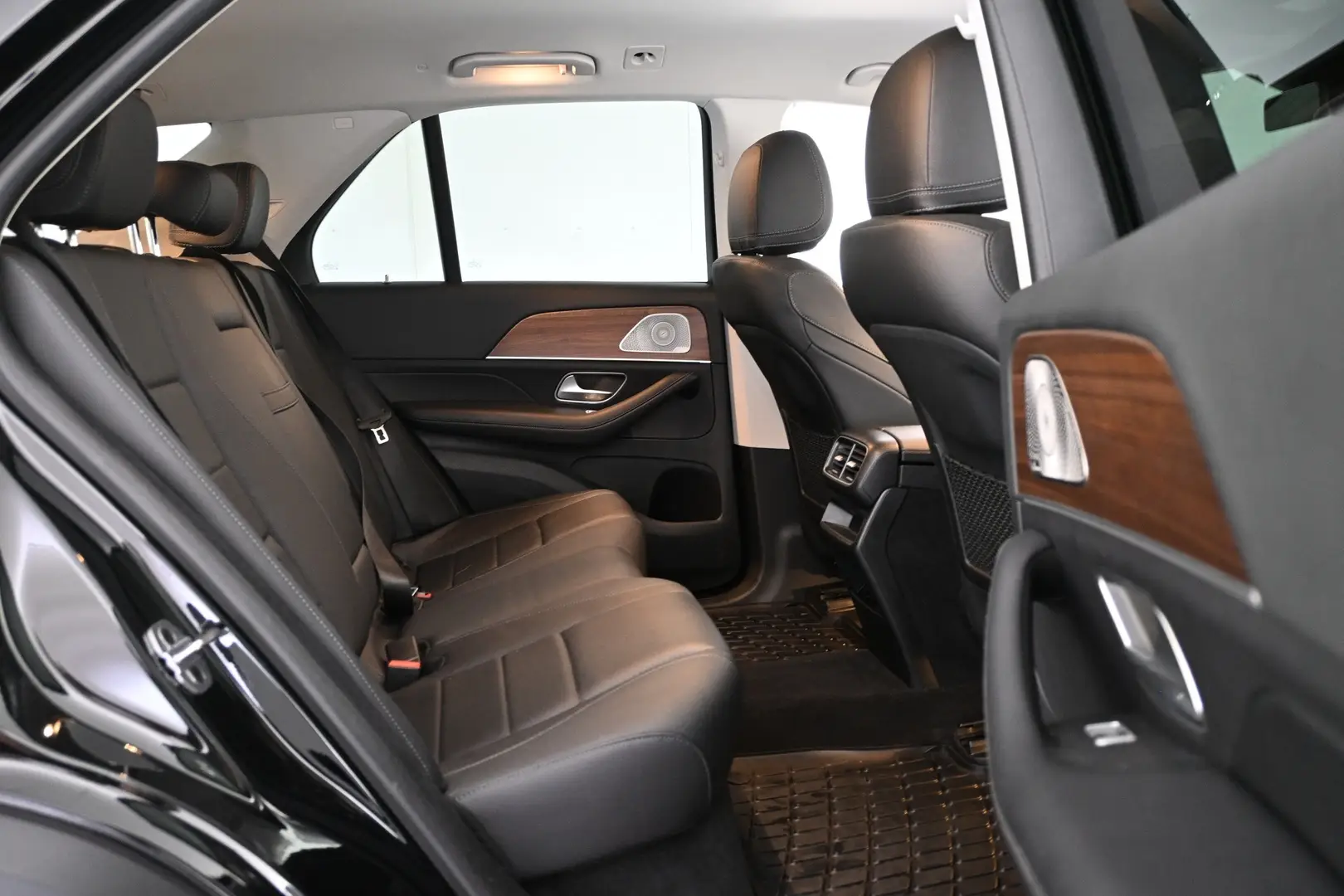 Car Image - 3yXzaTY9WhU3NcIvQtpD0T