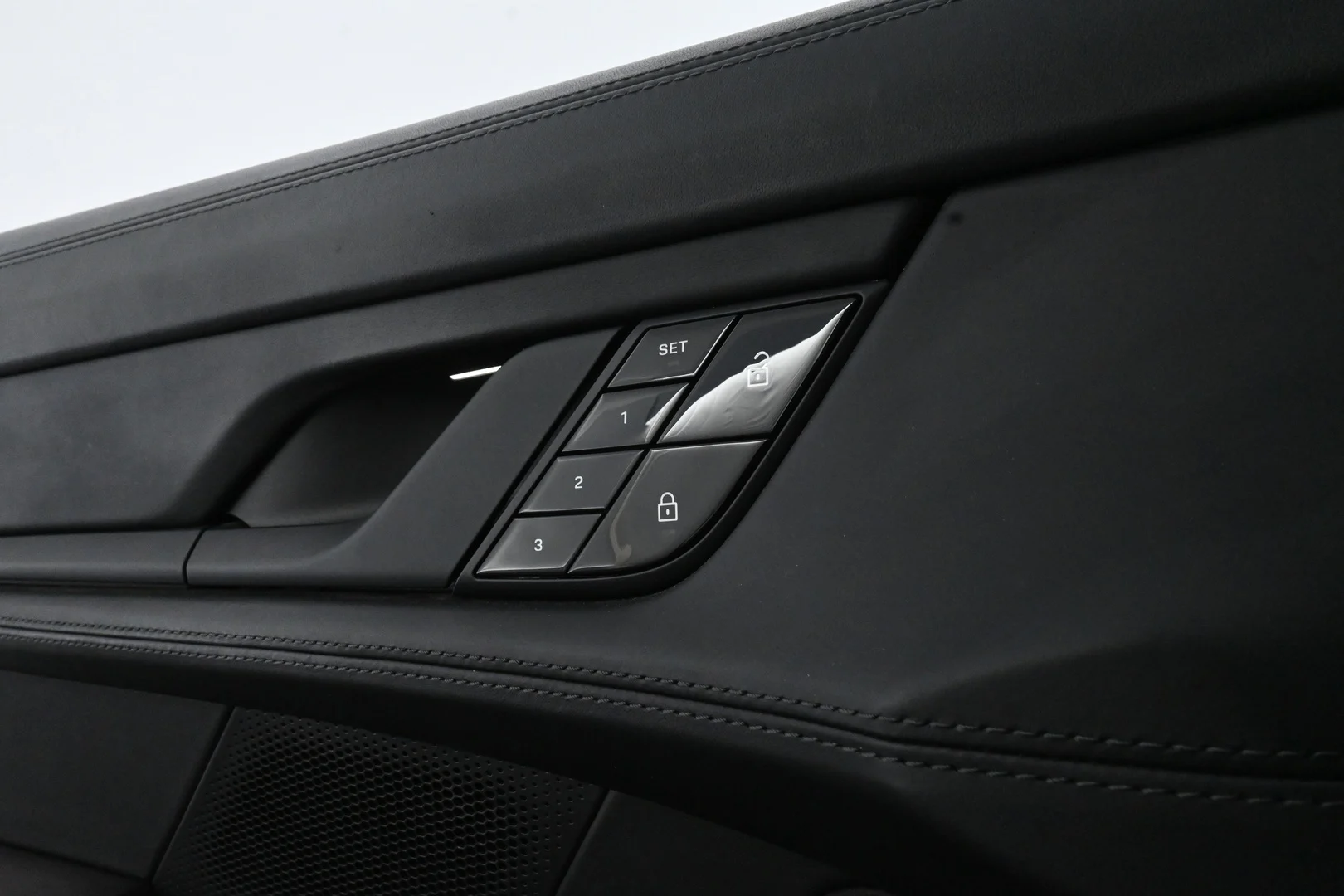Car Image - 6nnc7MGdvUPOuC7CYTKxkW