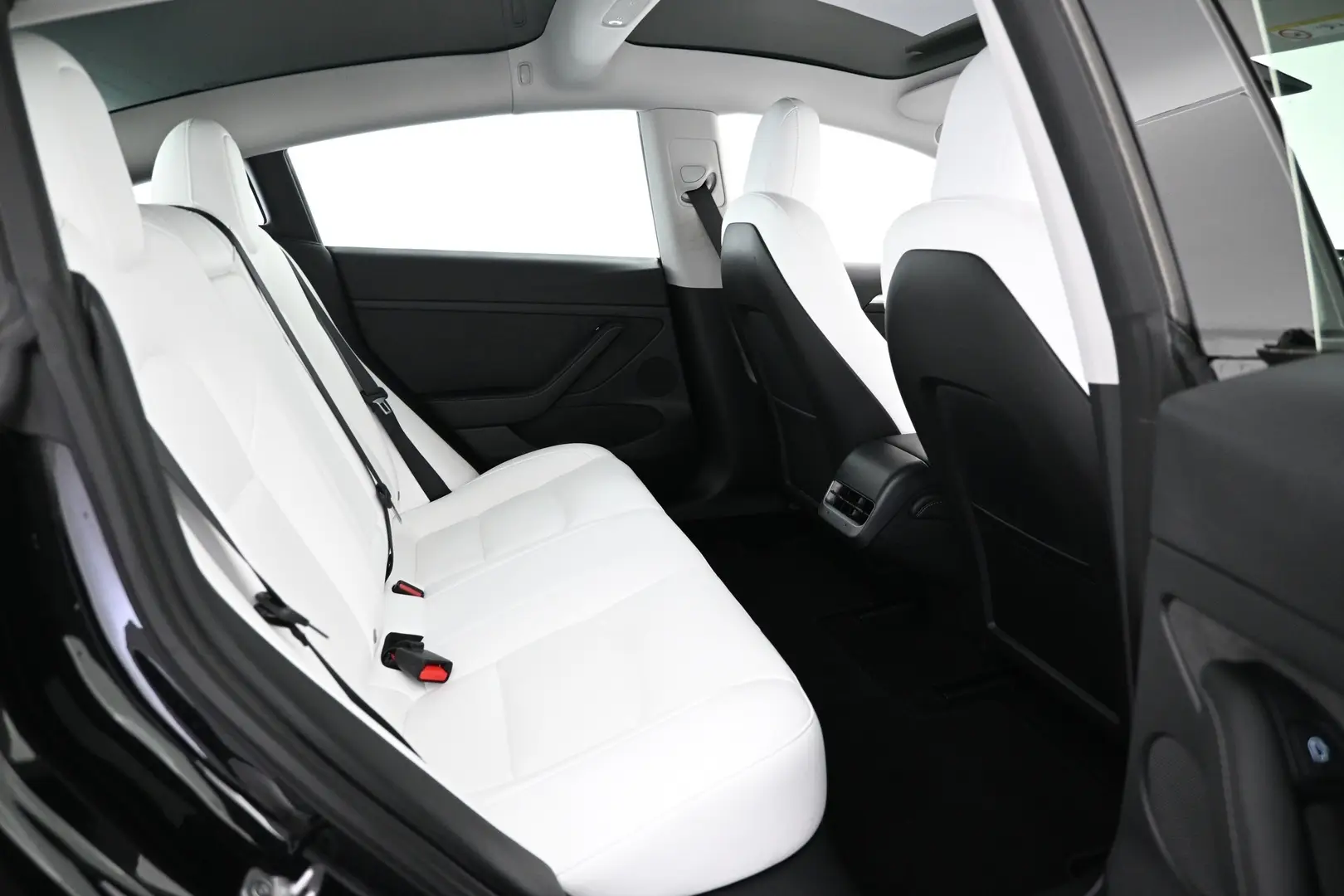 Car Image - 4TVkLuErPsm3y9YLV6Nelw