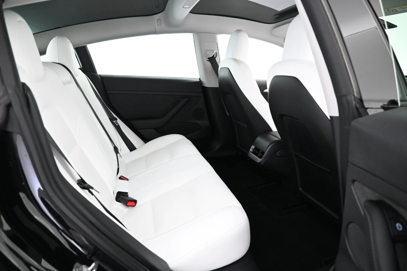 Car Image - 4TVkLuErPsm3y9YLV6Nelw