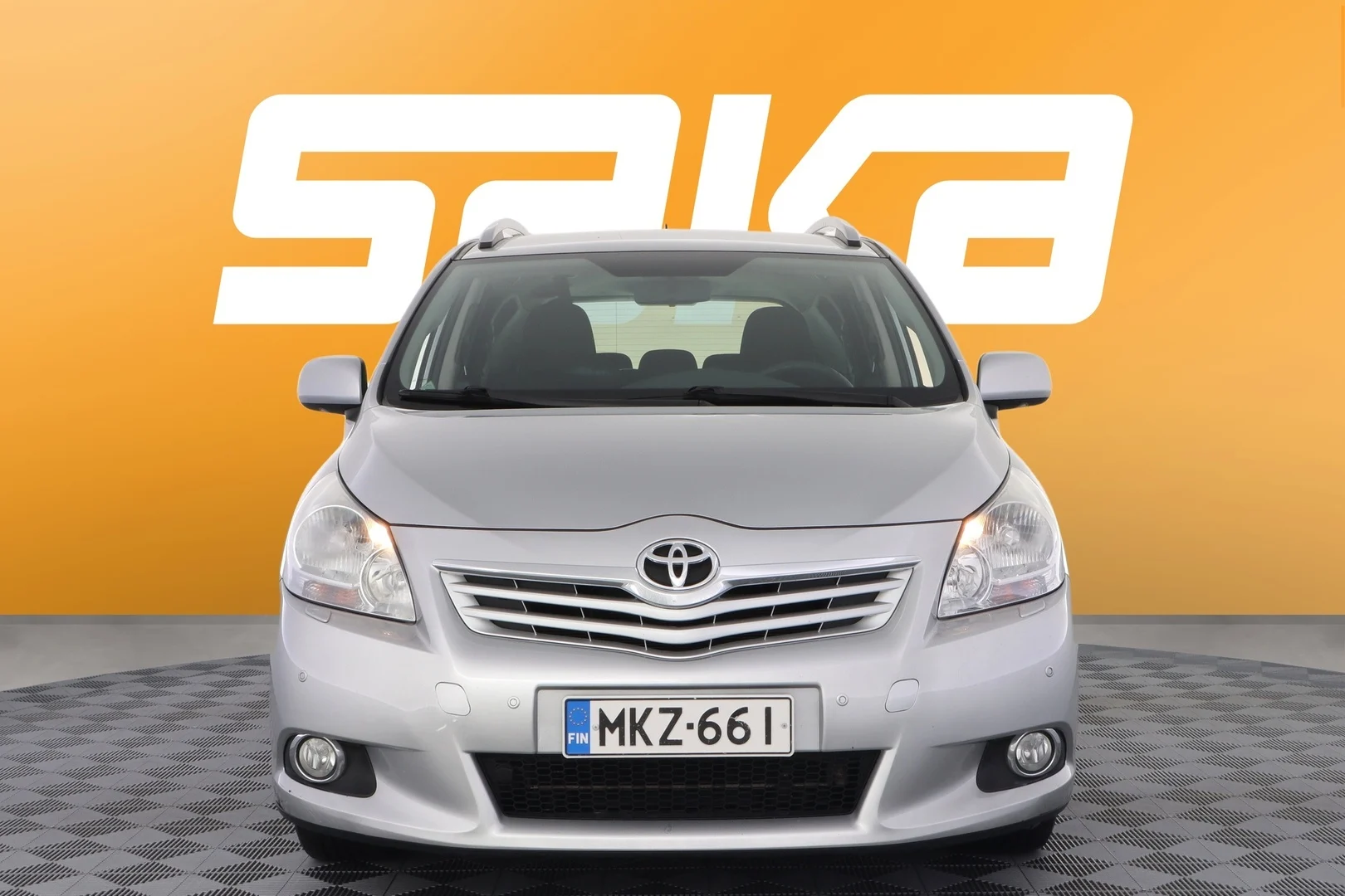 Car Image - 6LhlB0WEuRpOdPGZsGxHa0