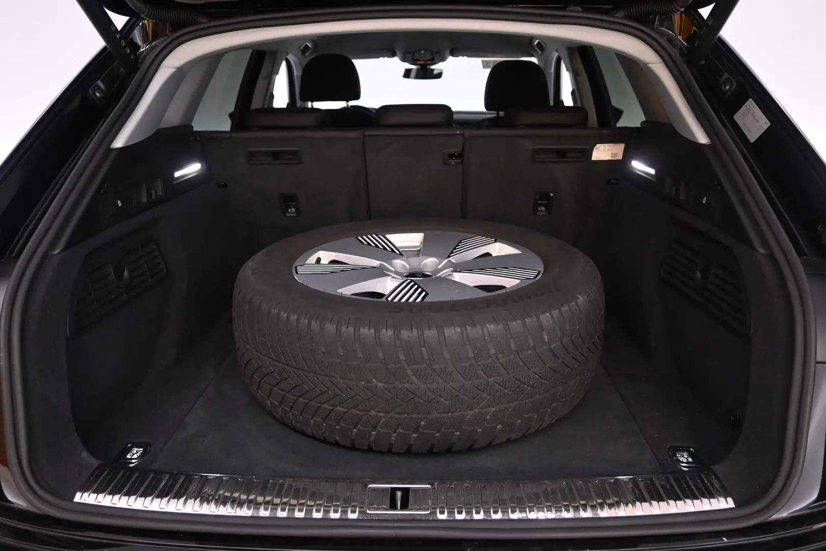 Car Image - 3T1cjXgriZttykpeS5iboj