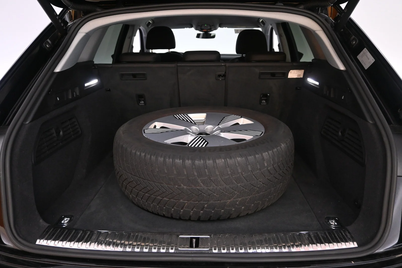 Car Image - 3T1cjXgriZttykpeS5iboj