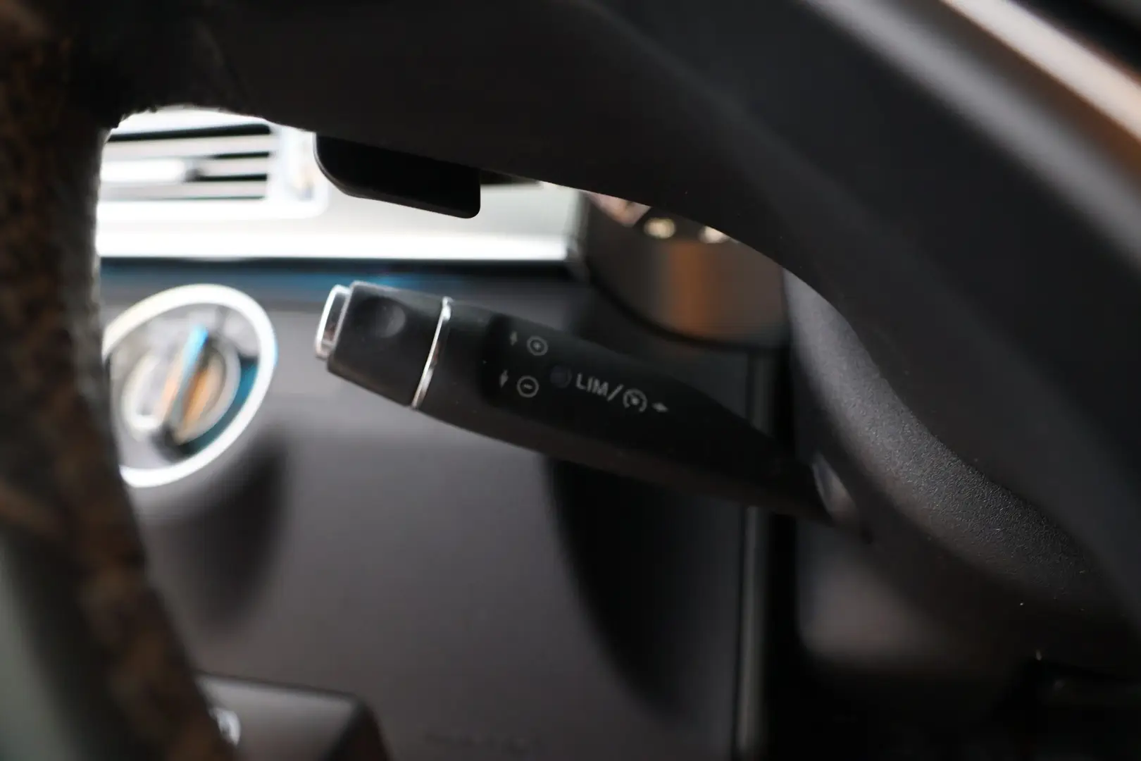 Car Image - 3b4tIwlkBwQRDHNE2WWawf