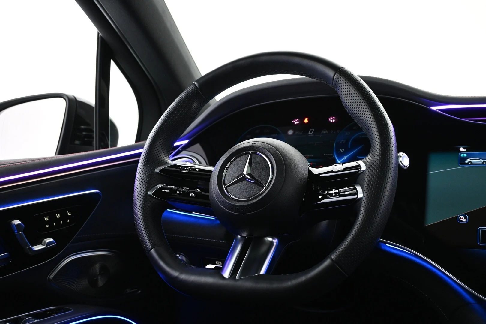 Car Image - LaMzhbgeoQWiXuBElljDU