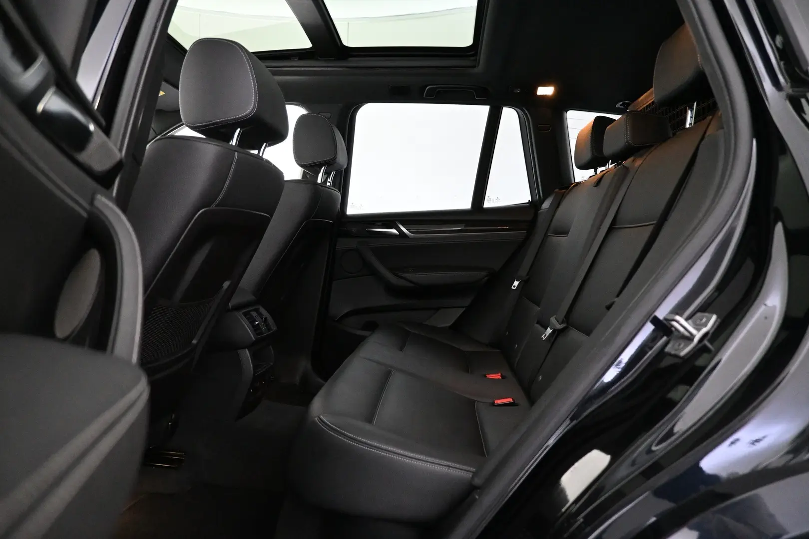 Car Image - 28cwE1kMYejtd5UVB9xkt8
