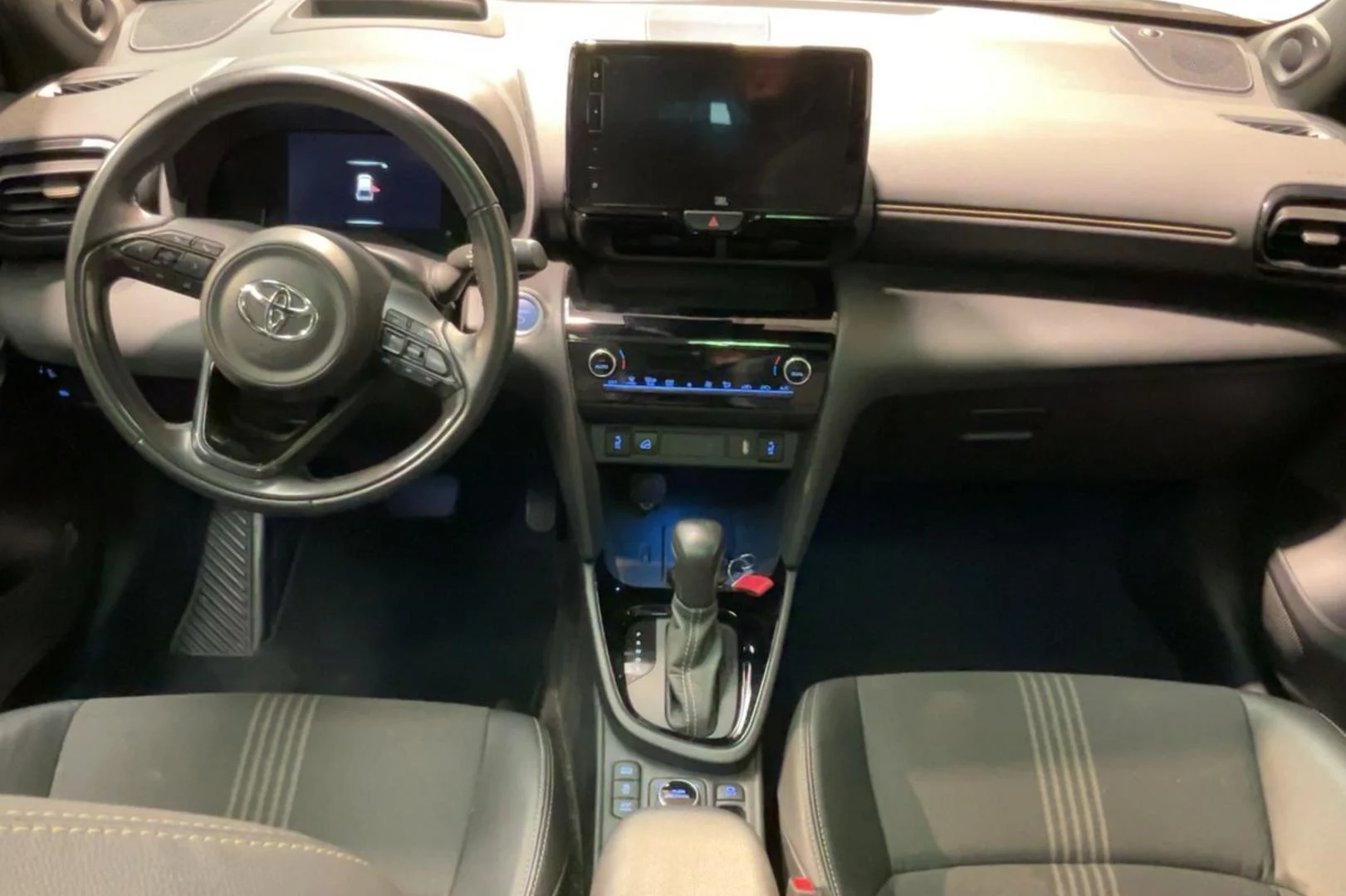 Car Image - 4pxKiukivtIJpeauT2r9kS