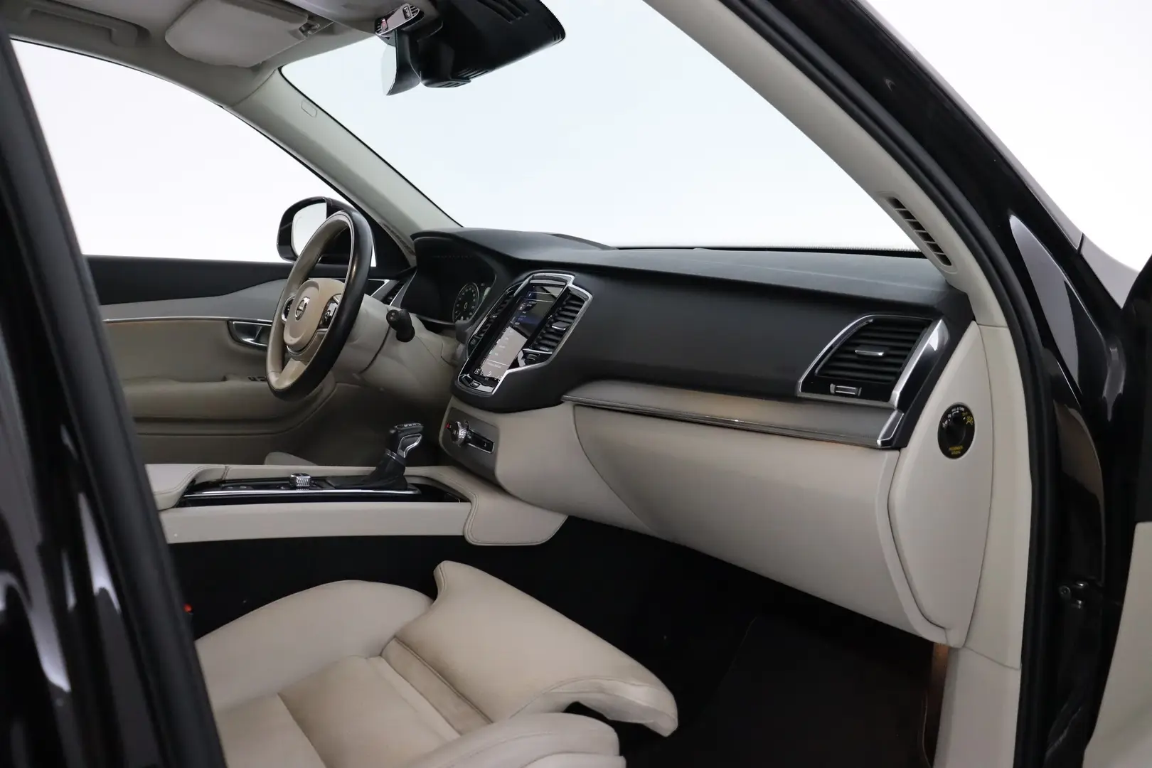 Car Image - 3PTcJPoHKgGGeH6mXeS1X2