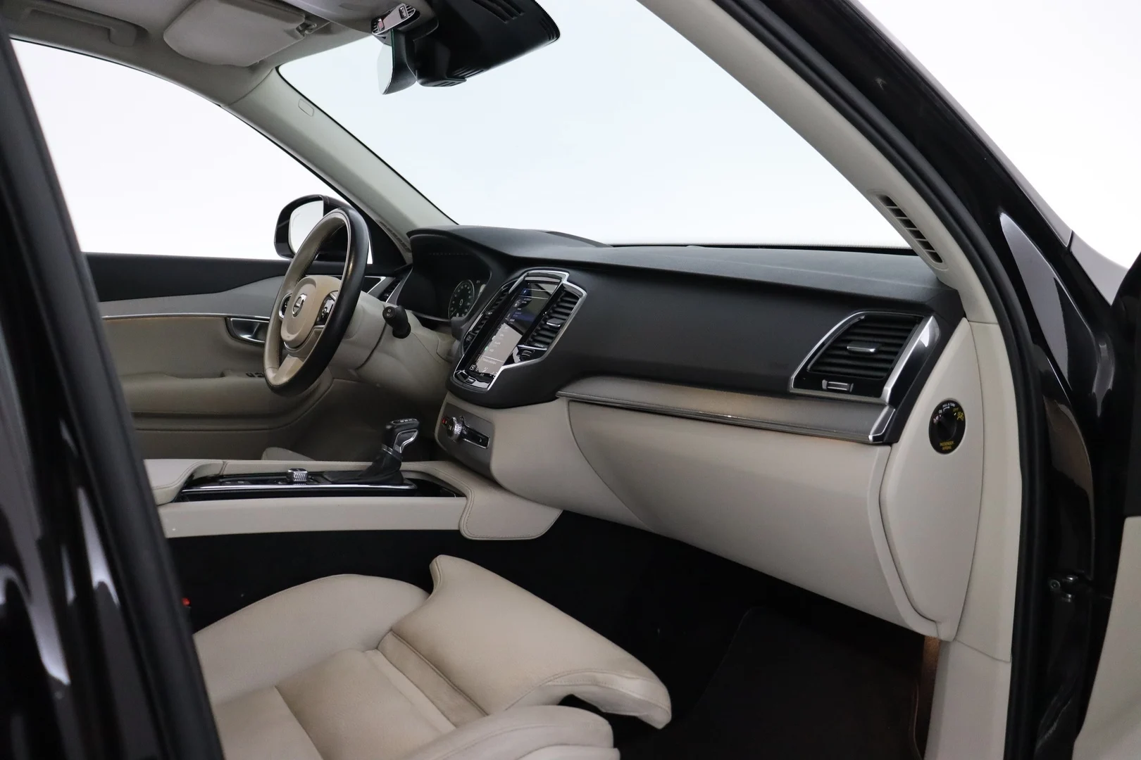 Car Image - 3PTcJPoHKgGGeH6mXeS1X2