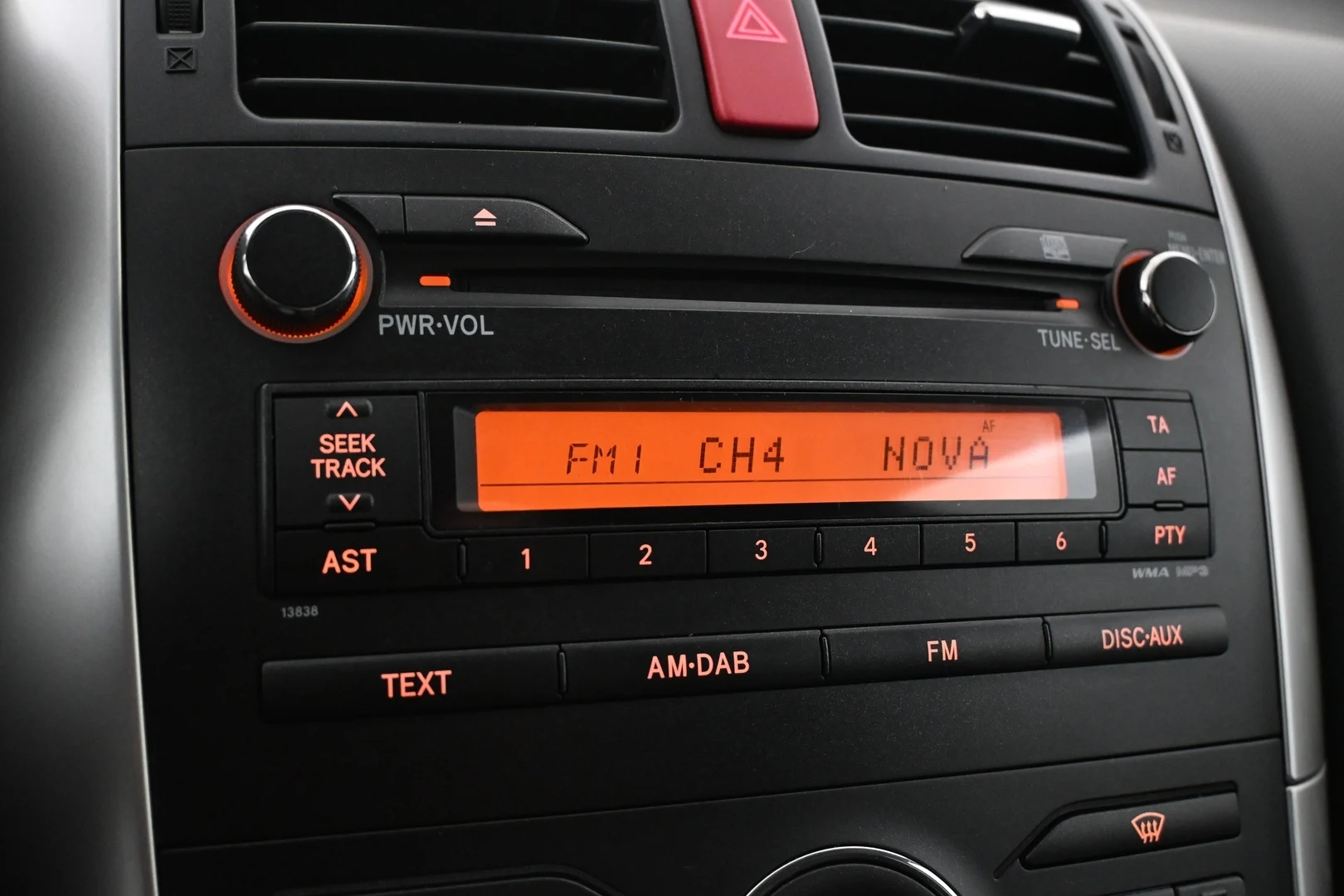 Car Image - 2cW7Rea1AvNziRmDOVpfFi