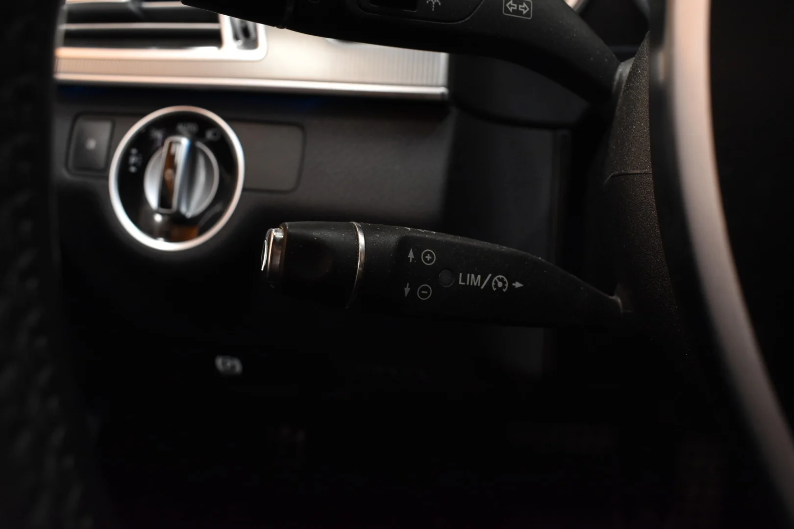 Car Image - Xn7Iyw1wUmYmHJIqaZakn