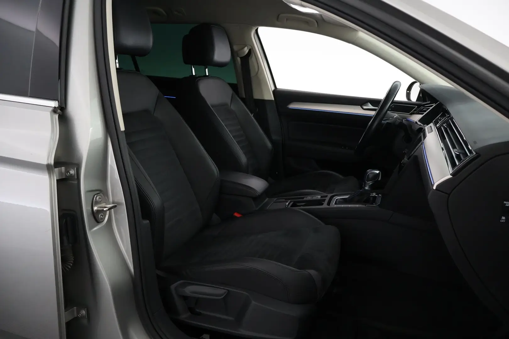 Car Image - 61sgAPRtvZm1ol9vN54ElG