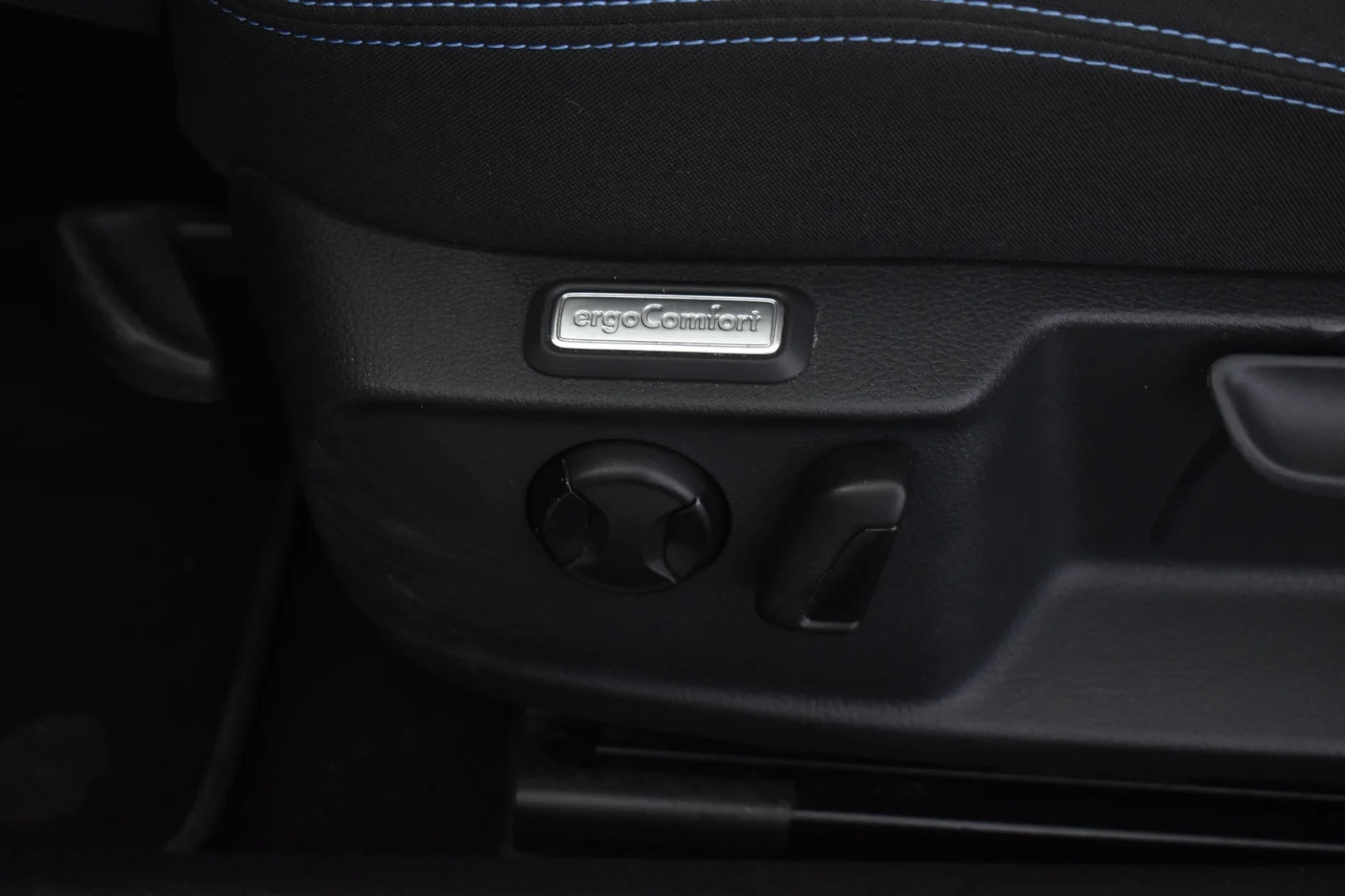Car Image - yxrTsy2l3ulAghUxL2I4s