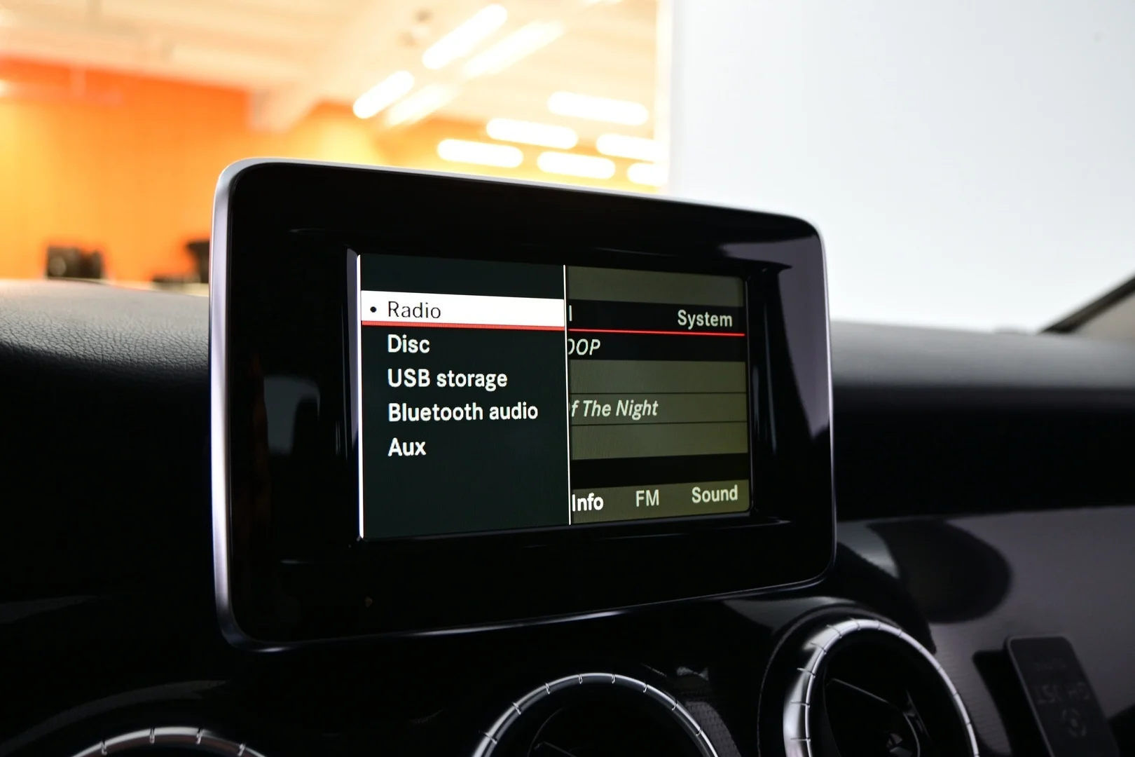 Car Image - 3gS2FjpkUq4XN7LoFjdlvi