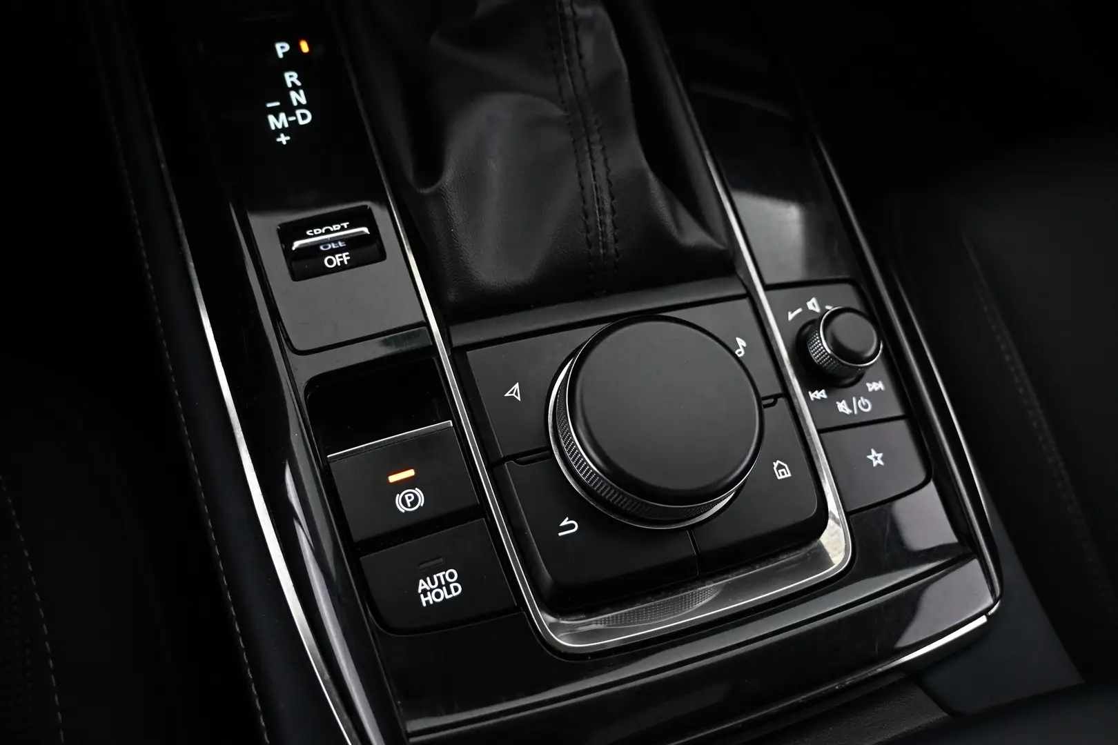 Car Image - Aj5P9XmHDsNuKAKDMcPtd