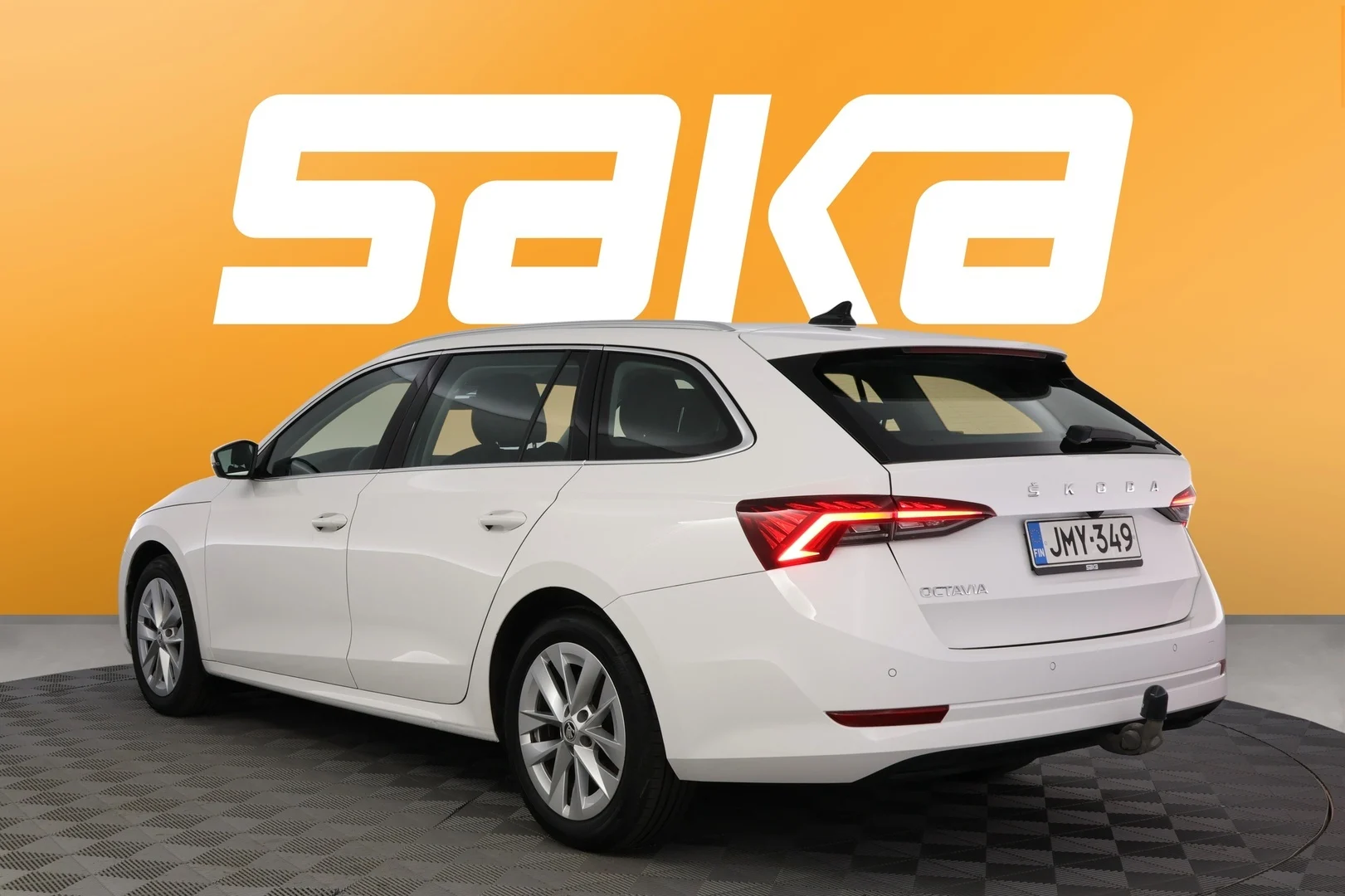 Car Image - rSIxdrZnENc5hO419iEYC