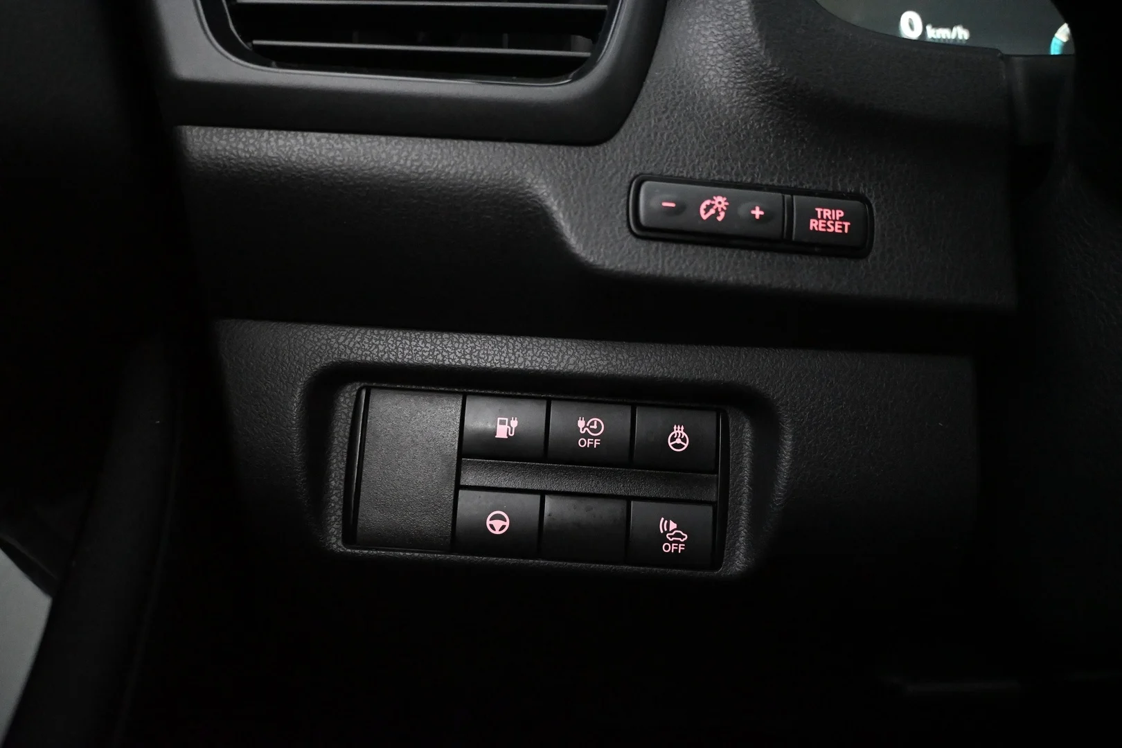 Car Image - 7YCE4guQ1dPQMTclvudak