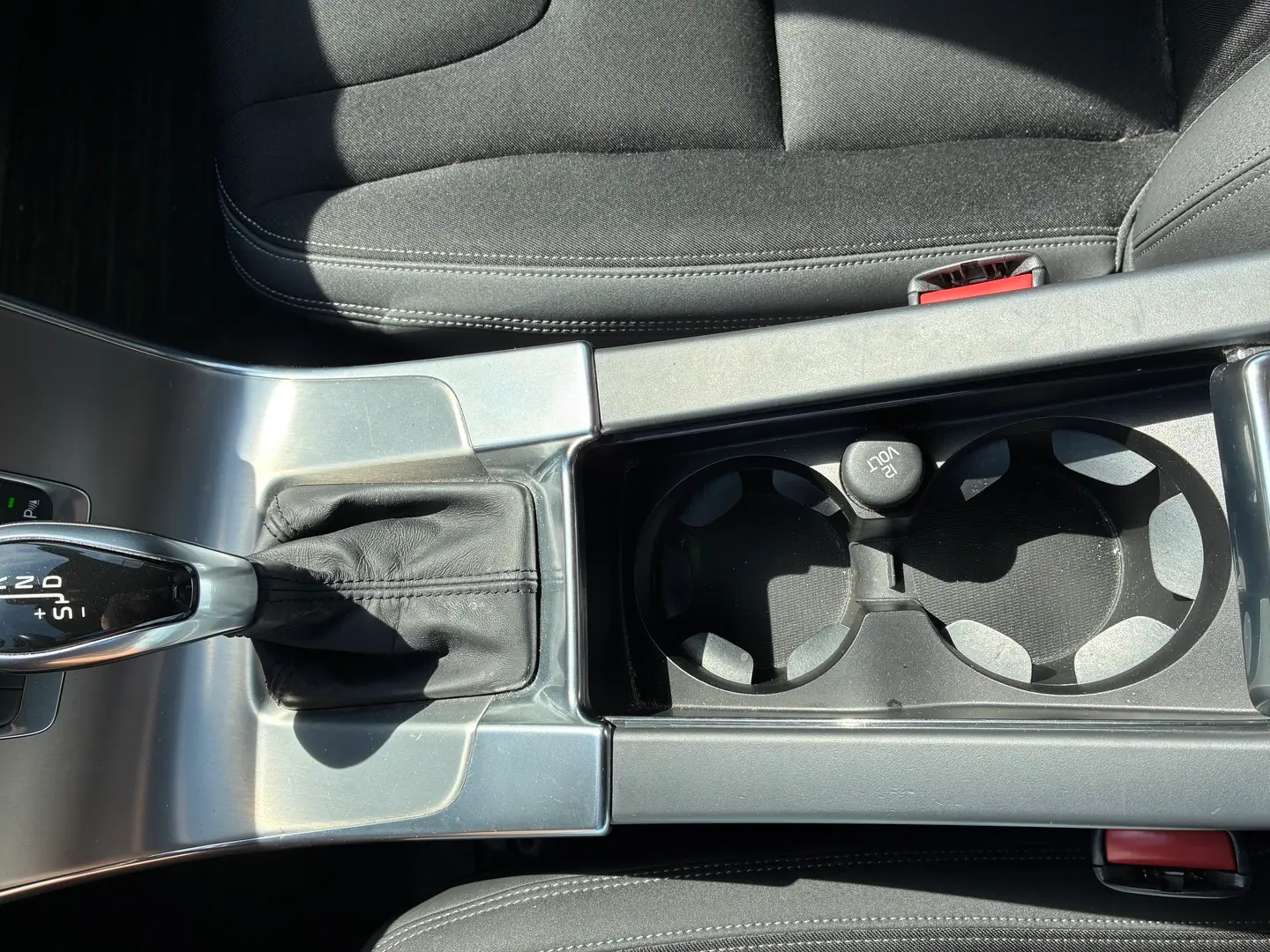 Car Image - 22S2LVISUH4Dzr4PkqtDE7
