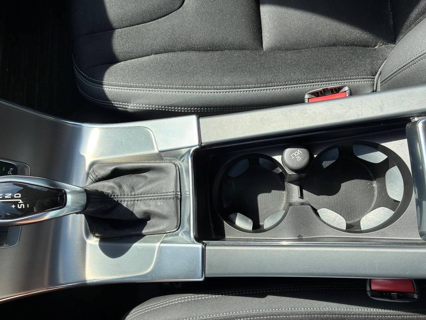 Car Image - 22S2LVISUH4Dzr4PkqtDE7