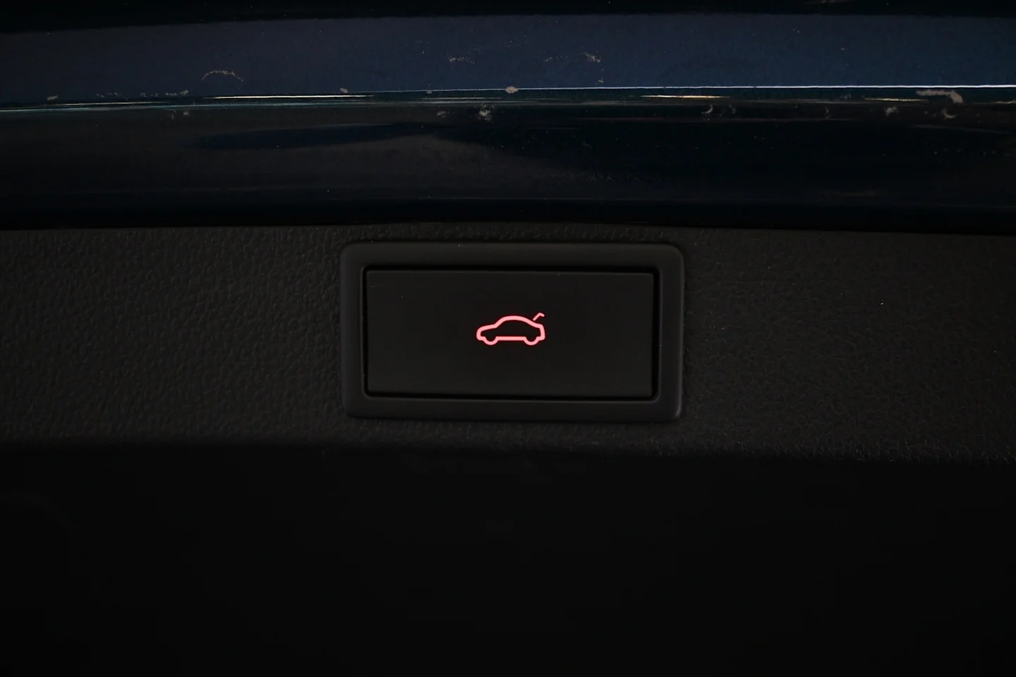 Car Image - 6CYiivnPxrrJjA8Qp4qq6s
