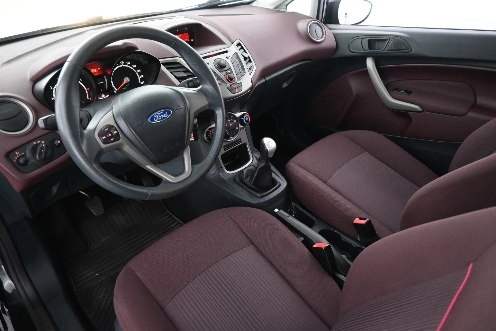 Car Image - 7uGBh4oV5MU3jVf1iRGScW