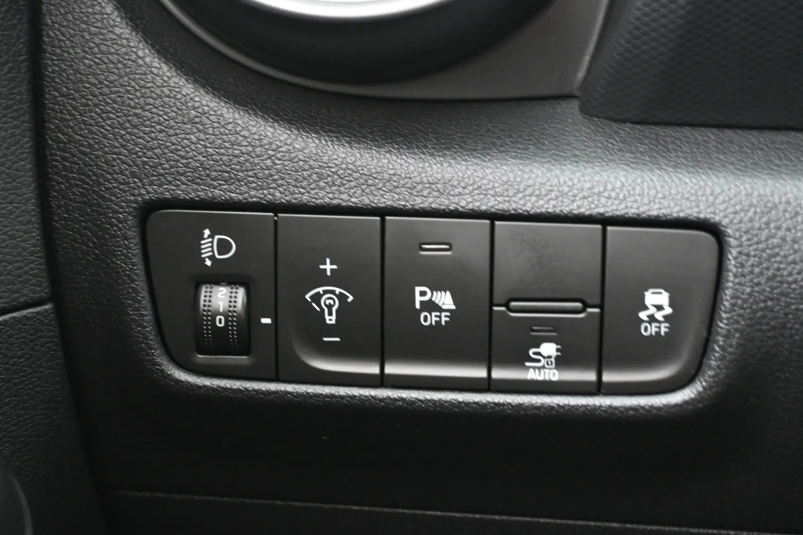 Car Image - 4sVLSFlP3yCIEfWAzC37Qo