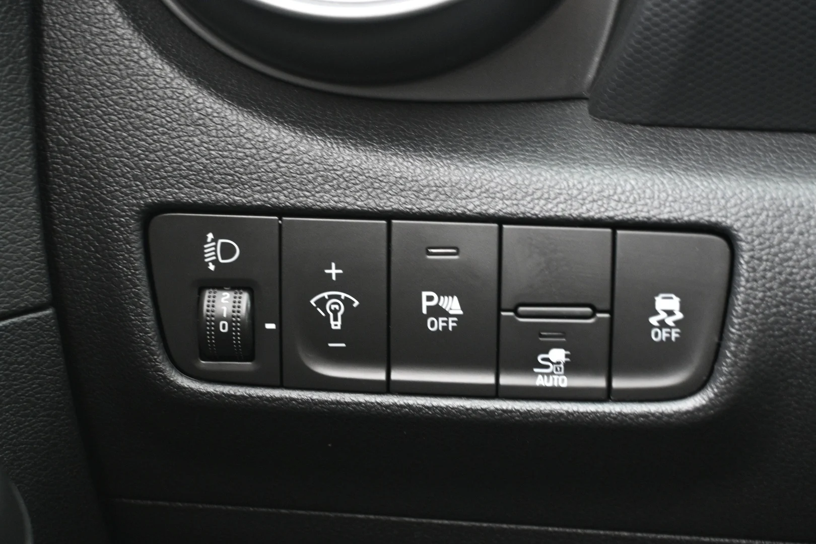 Car Image - 4sVLSFlP3yCIEfWAzC37Qo