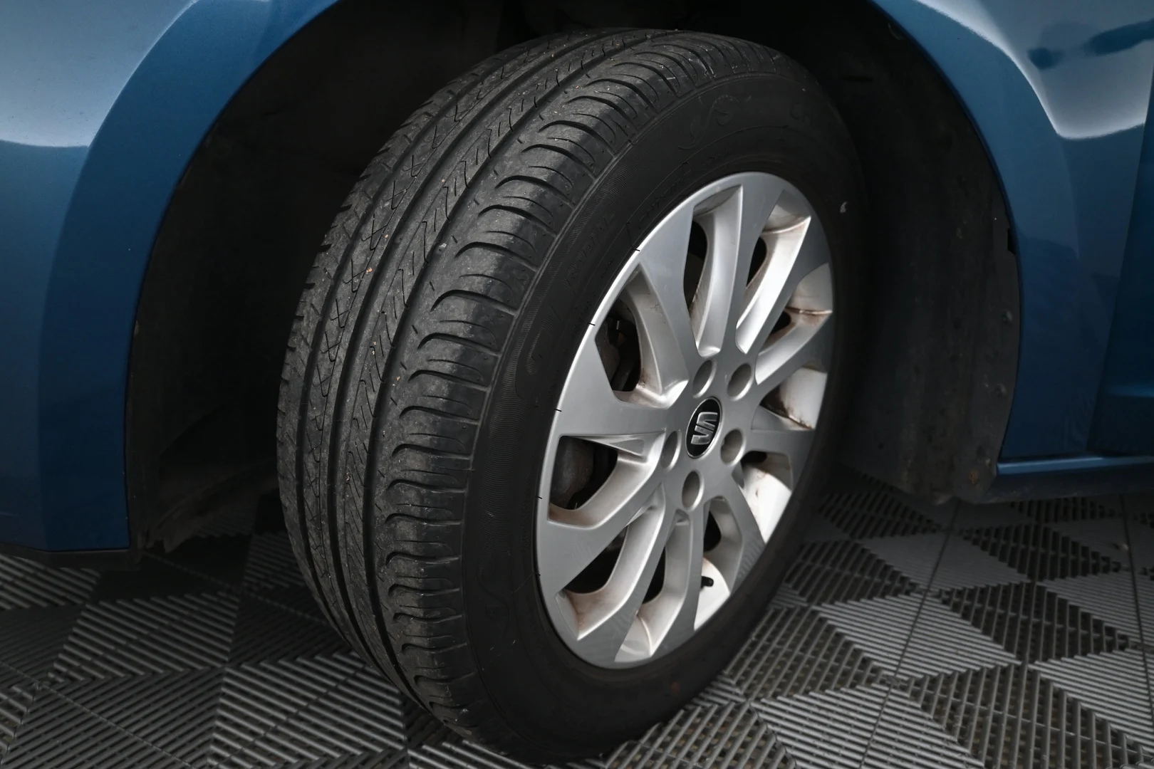Car Image - 3QqV2l0OtYVU2P5gEJf3ug