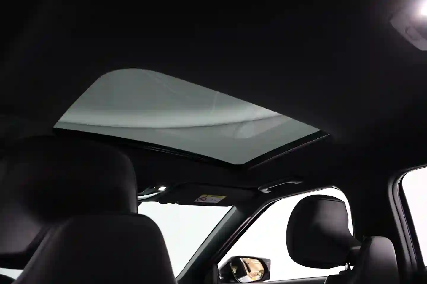 Car Image - 5R1VA3te1jc8C9kHPzs2Bq