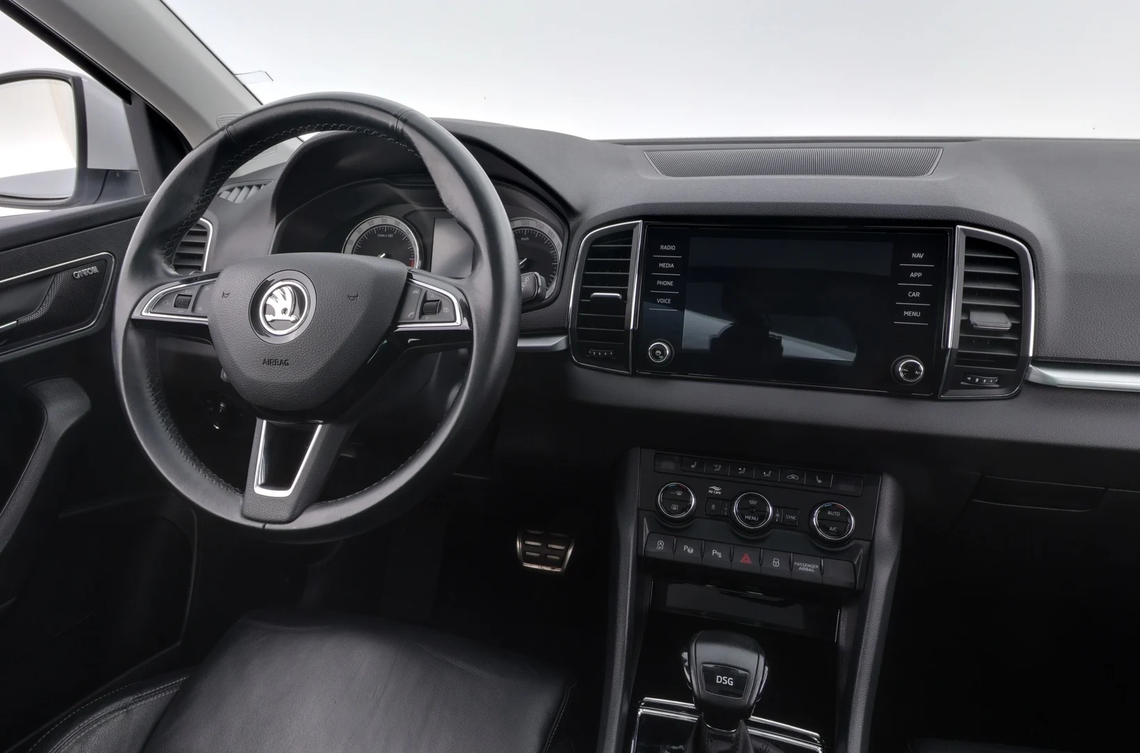 Car Image - 5N0mzvEZeU4yVTrayu20R8
