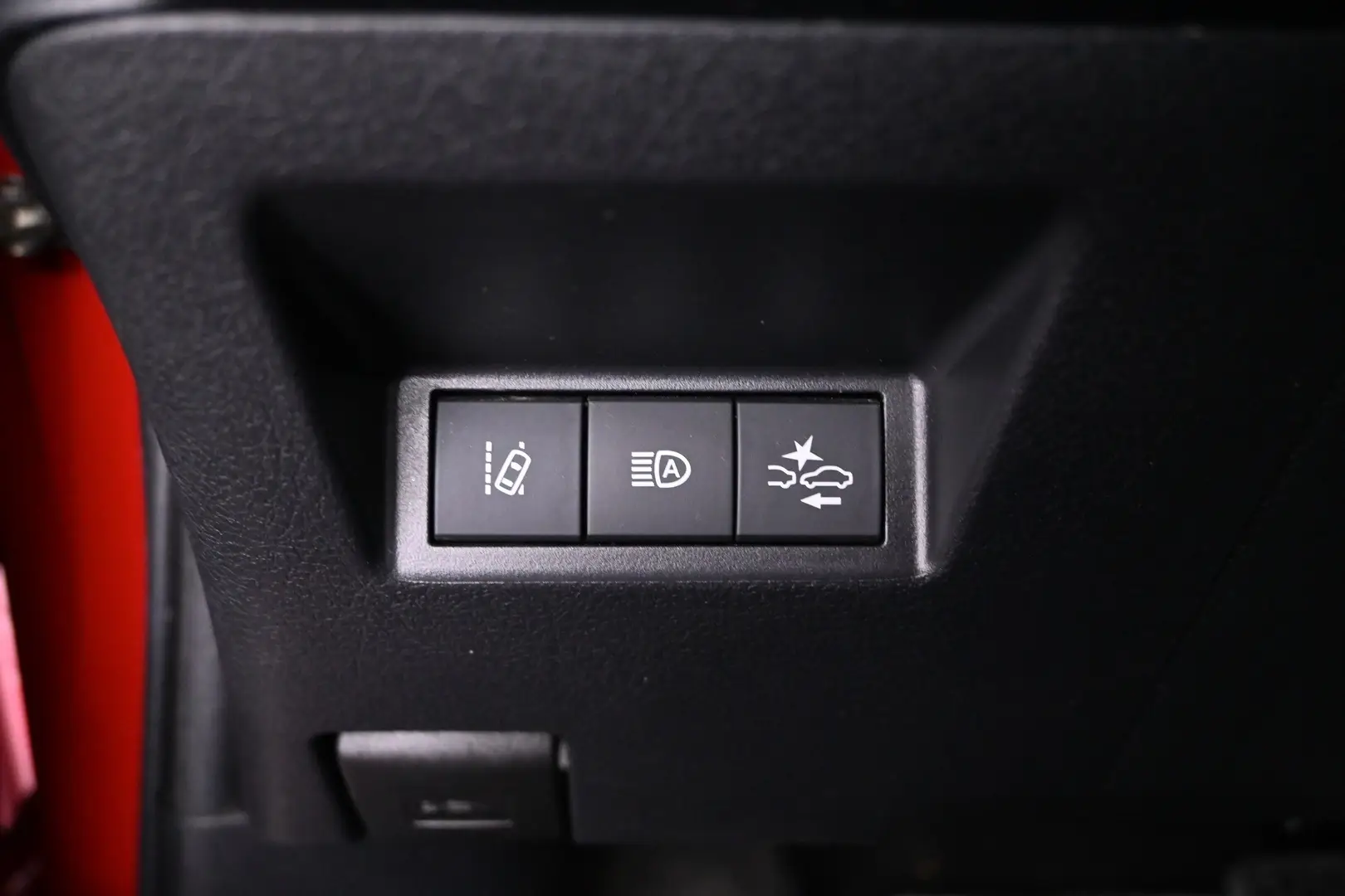 Car Image - 5XEI8NEQYwTVV7zhaR6L7t