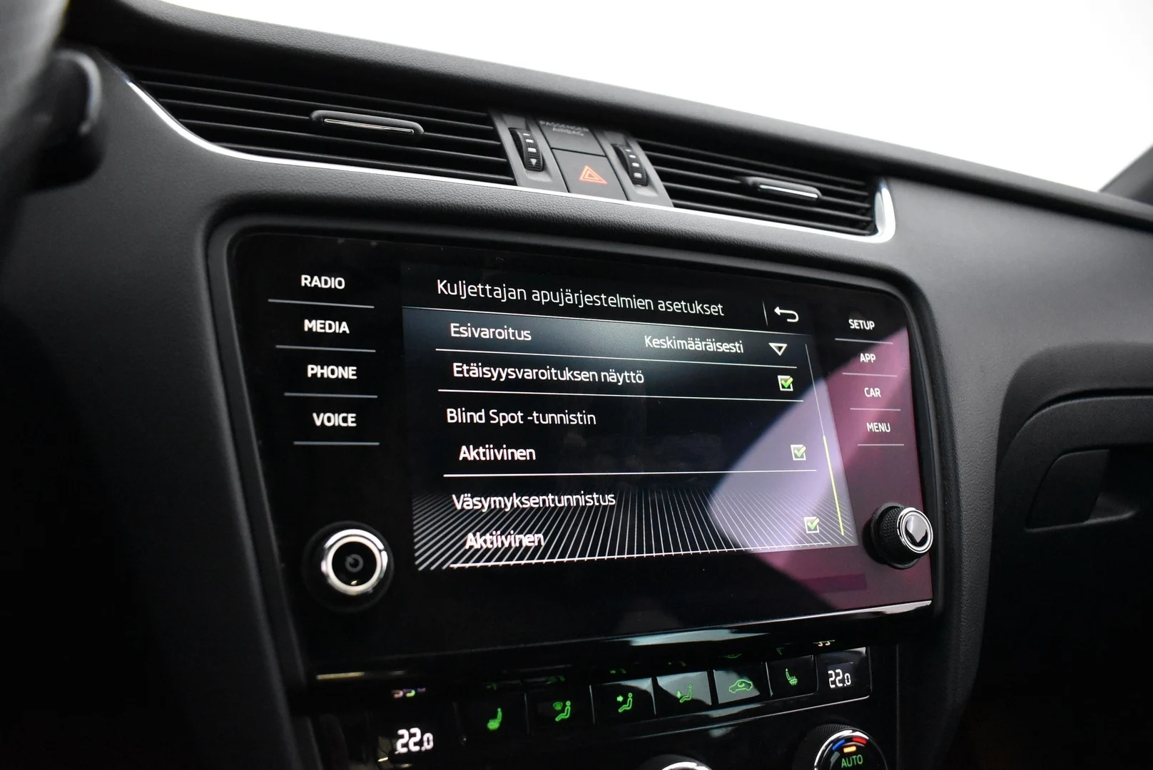 Car Image - 6oKzbfrQbooaz7rsUARz6u