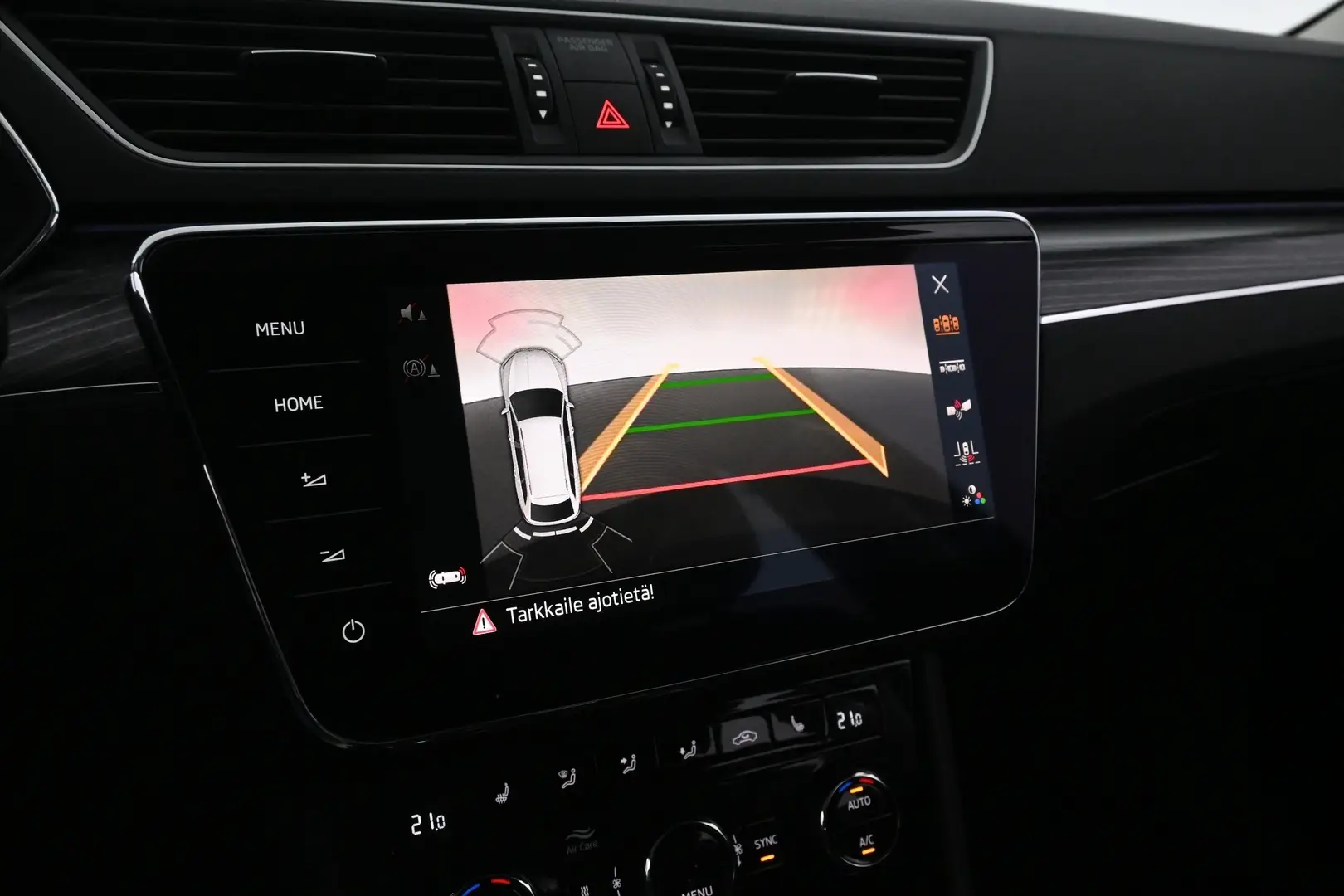 Car Image - zUvqFzreCXsyLiNV7CtkP