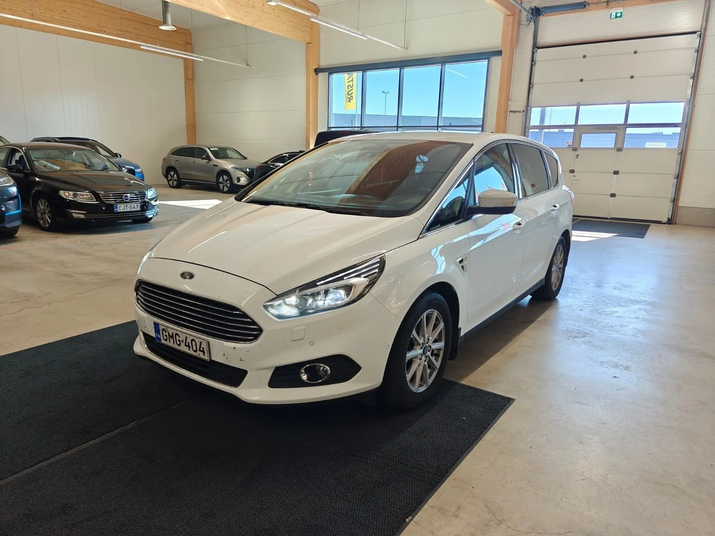 Car Image - bAo5caeL3b3eIEMPE7T9V
