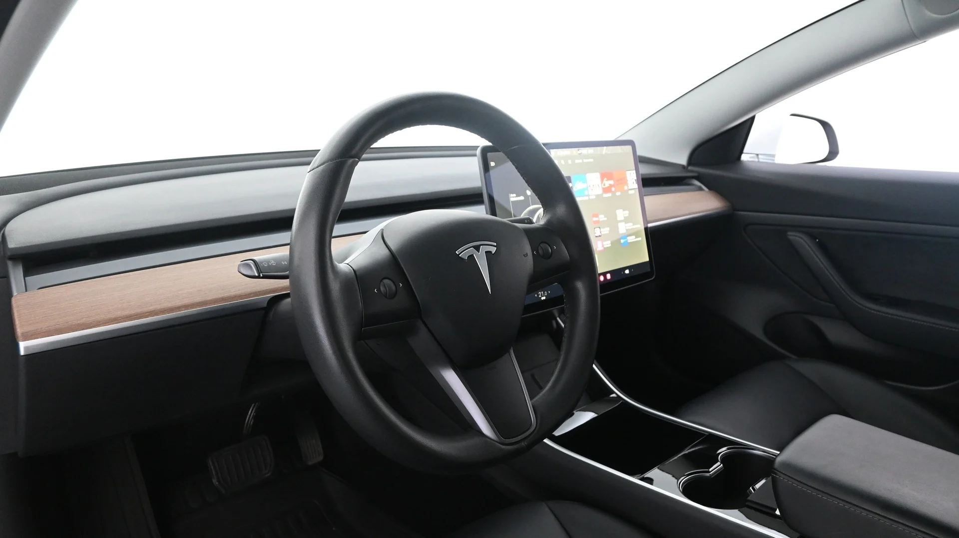 Car Image - 7giJqZwB7gtakbzLzgnwRz
