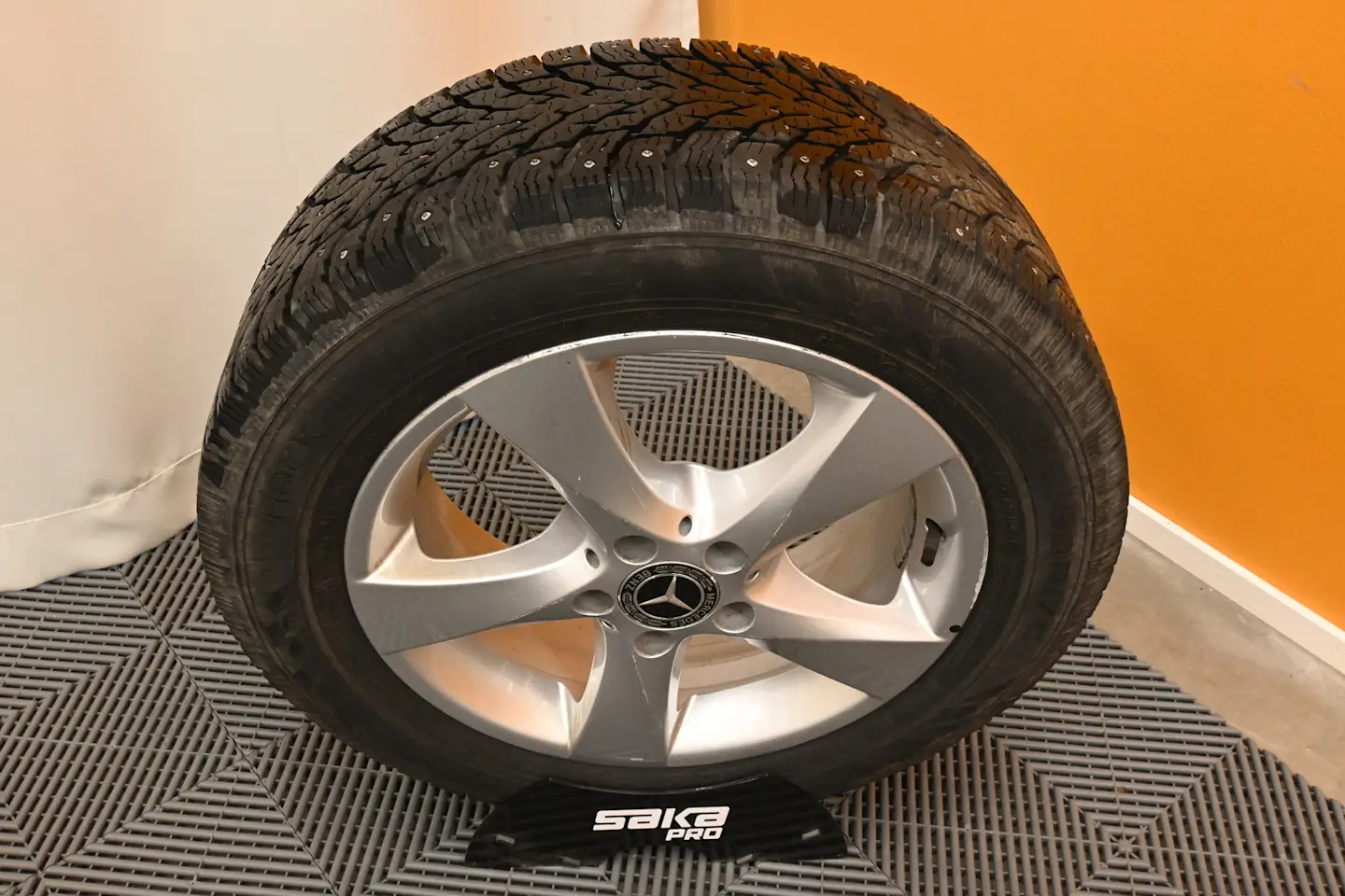 Car Image - 237KLGyLfifPmkbZaeP8lX