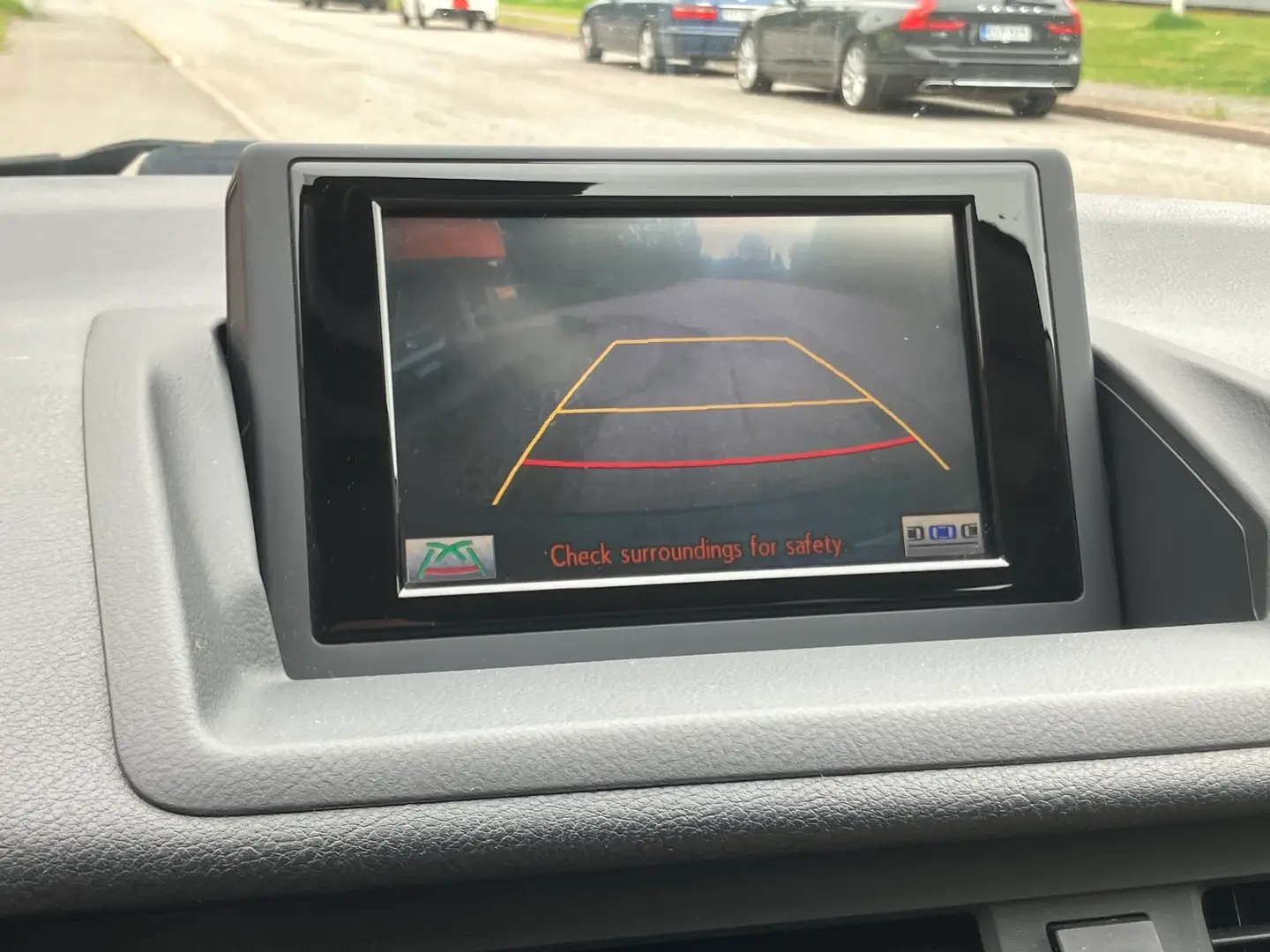 Car Image - 3Q2LtdUXcKXmxNS5cQo0Vt